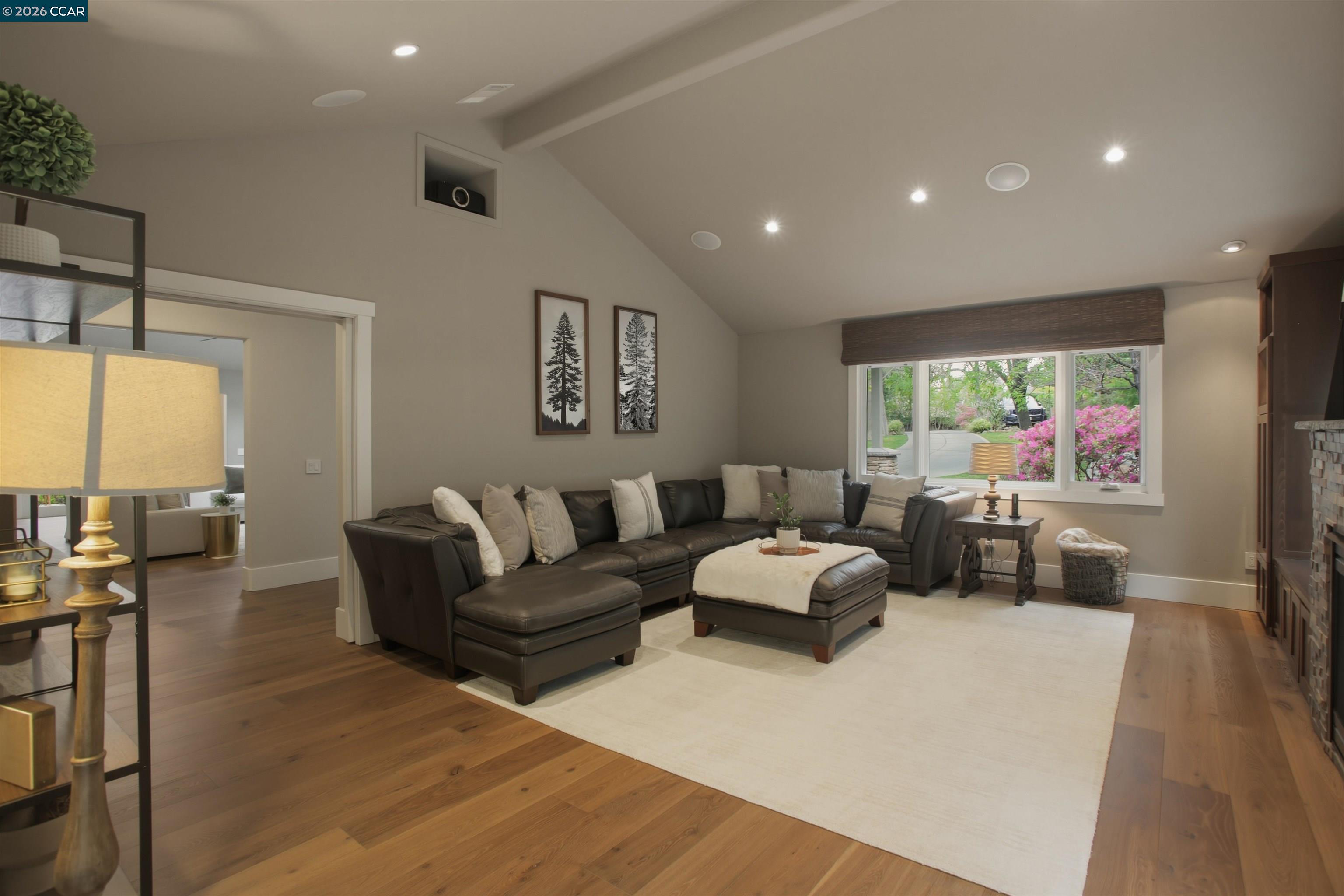 Detail Gallery Image 4 of 35 For 181 Alegra Ln, Walnut Creek,  CA 94598 - 6 Beds | 5/1 Baths