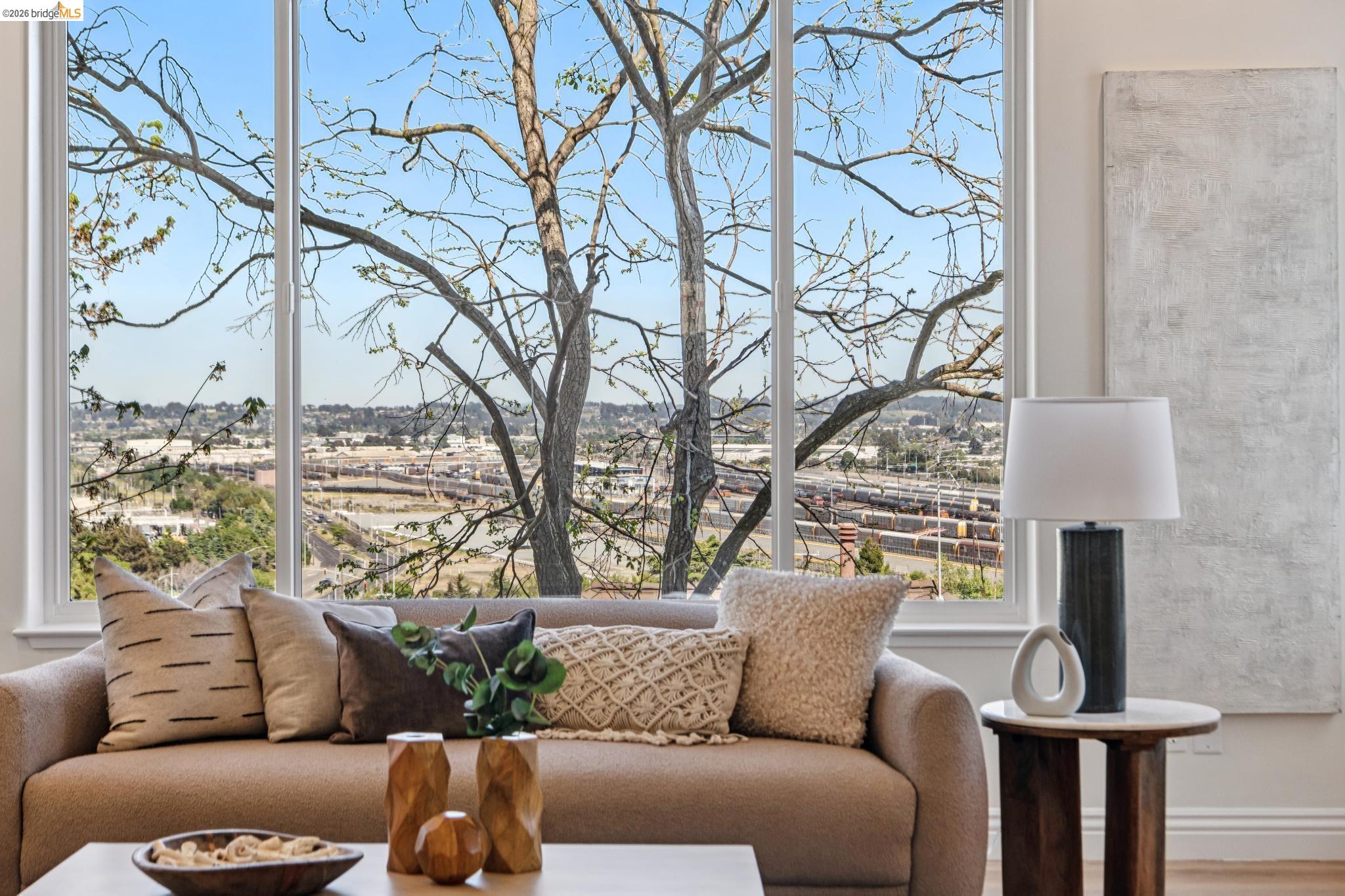 Detail Gallery Image 25 of 46 For 312 Golden Gate Ave, Richmond,  CA 94801 - 6 Beds | 4 Baths