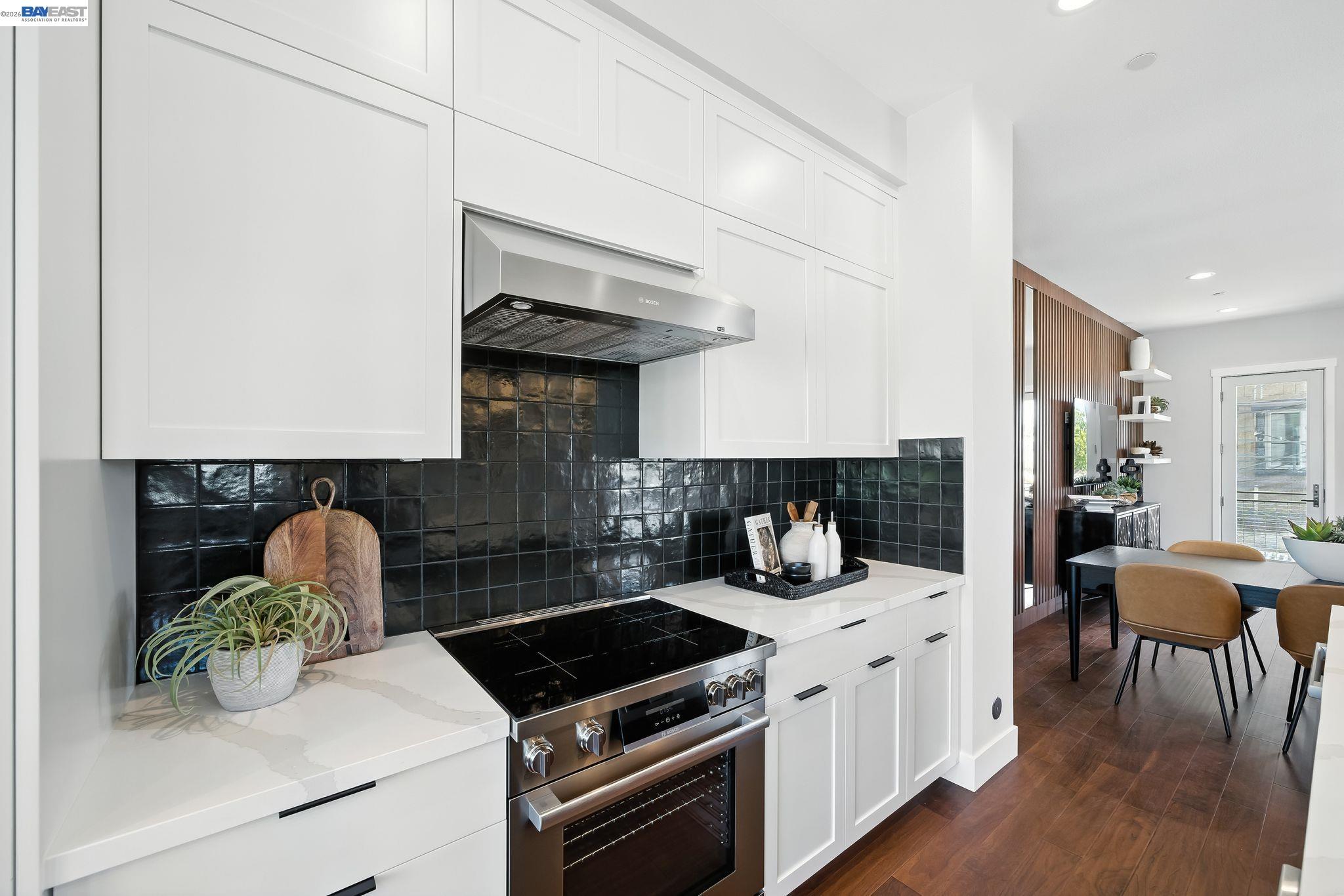 Photo #2: 41128494 Listing: Photo #2