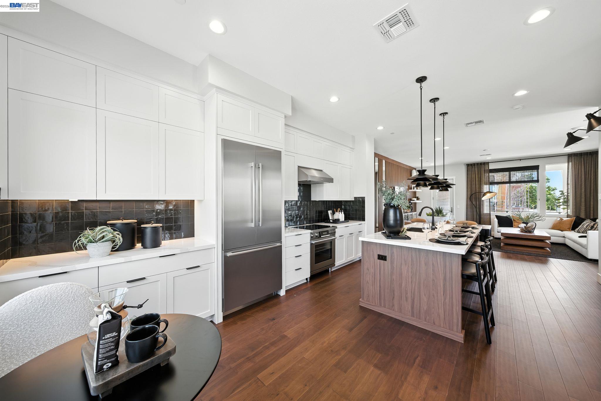 Photo #15: 41128494 Listing: Photo #15