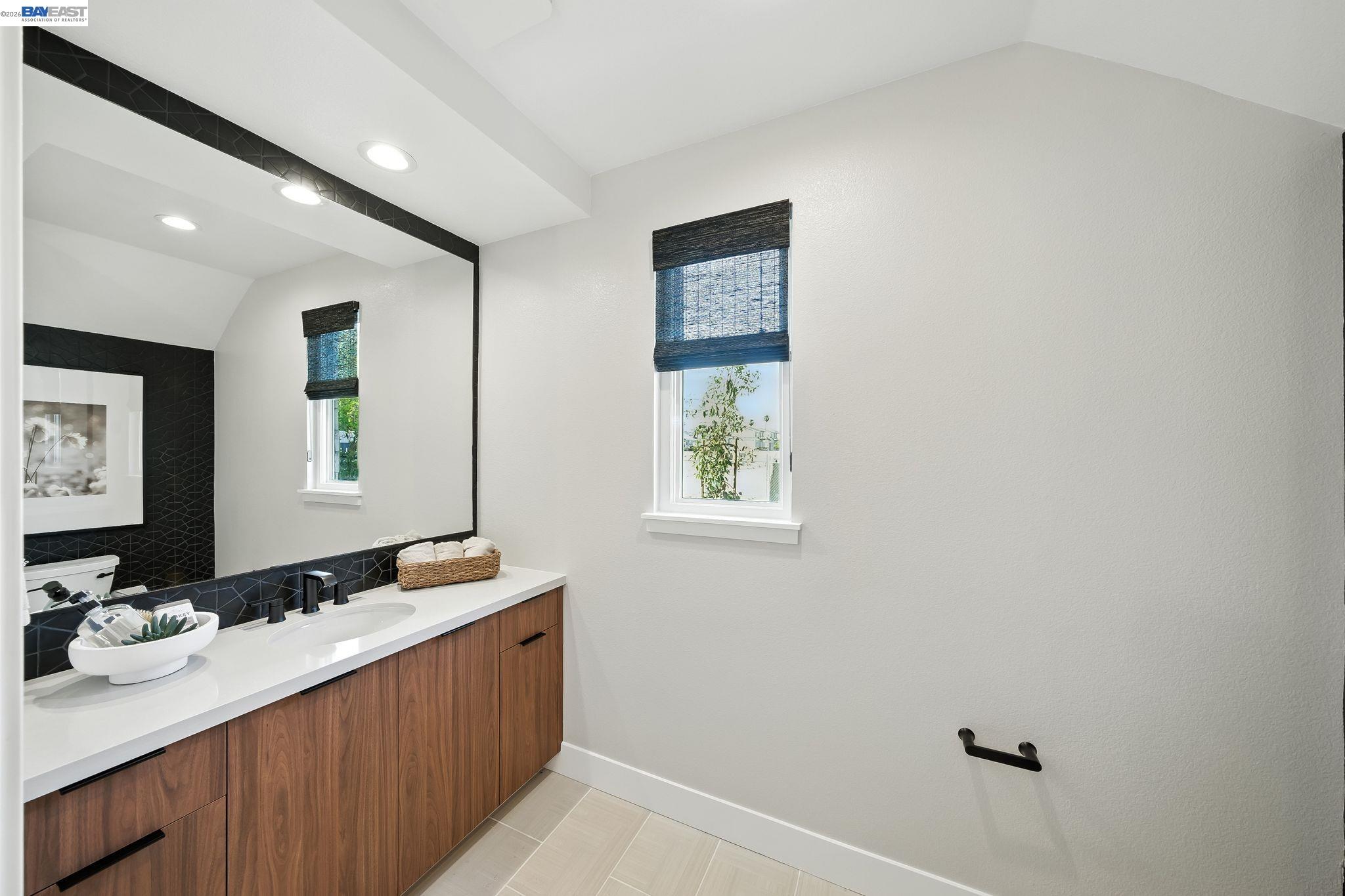 Photo #8: 41128494 Listing: Photo #8