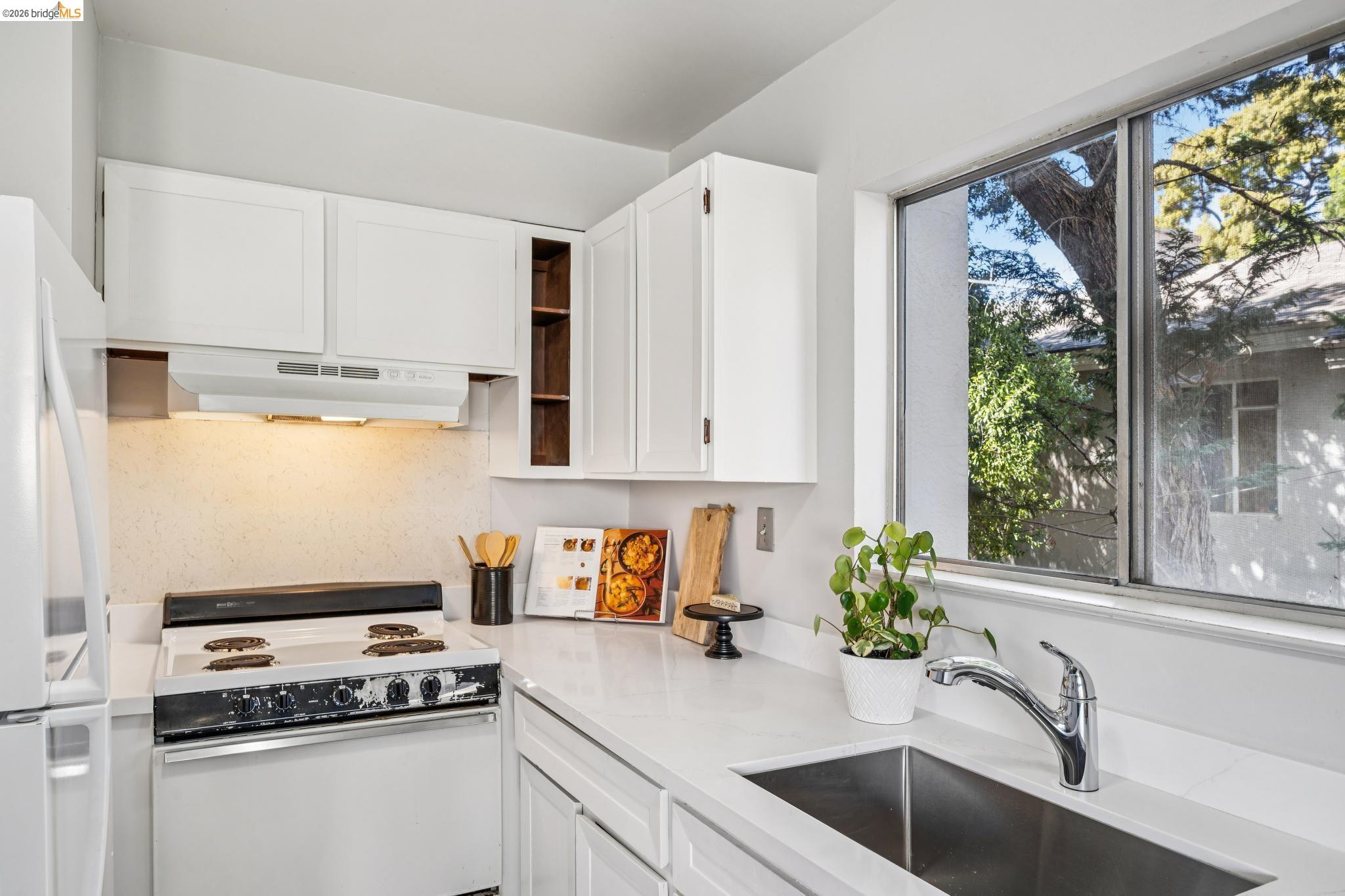 Photo #16: 41128495 Listing: Photo #16