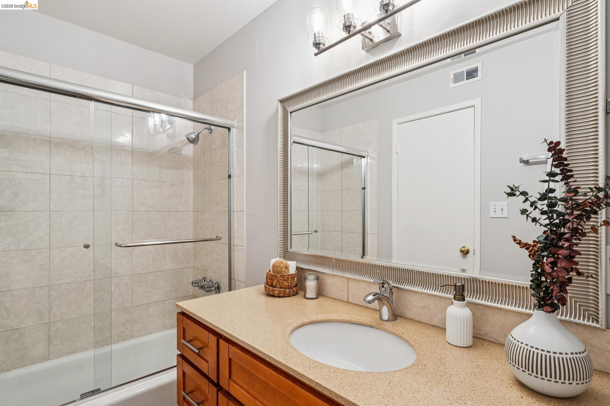 Photo #28: 41128495 Listing: Photo #28