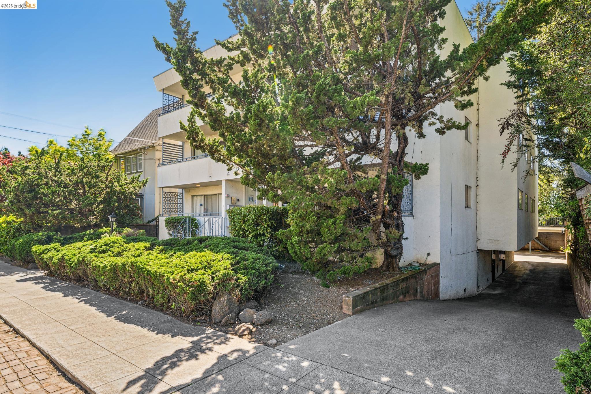 Photo #32: 41128495 Listing: Photo #32