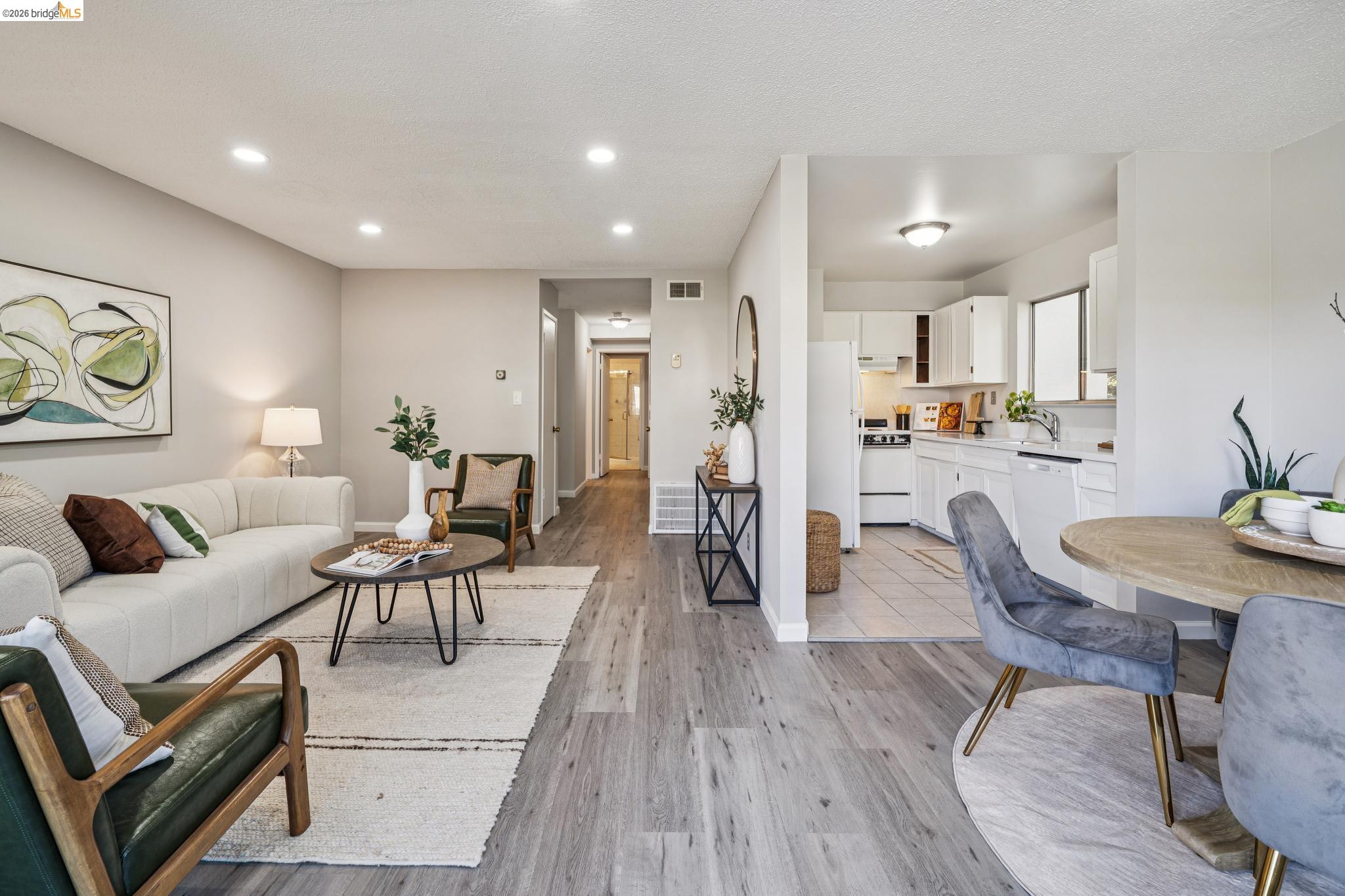 Photo #7: 41128495 Listing: Photo #7