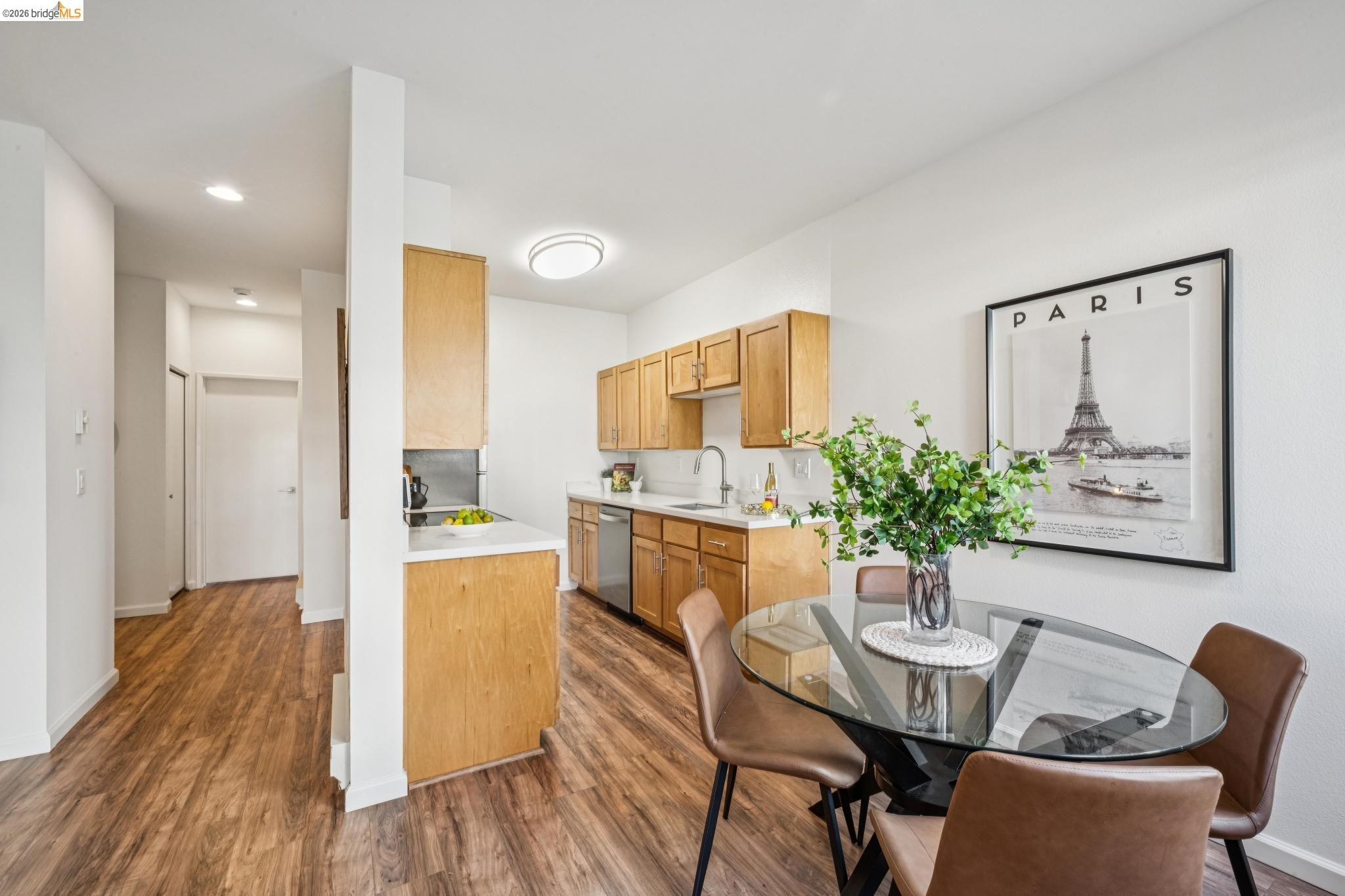 Photo #8: 41128496 Listing: Photo #8