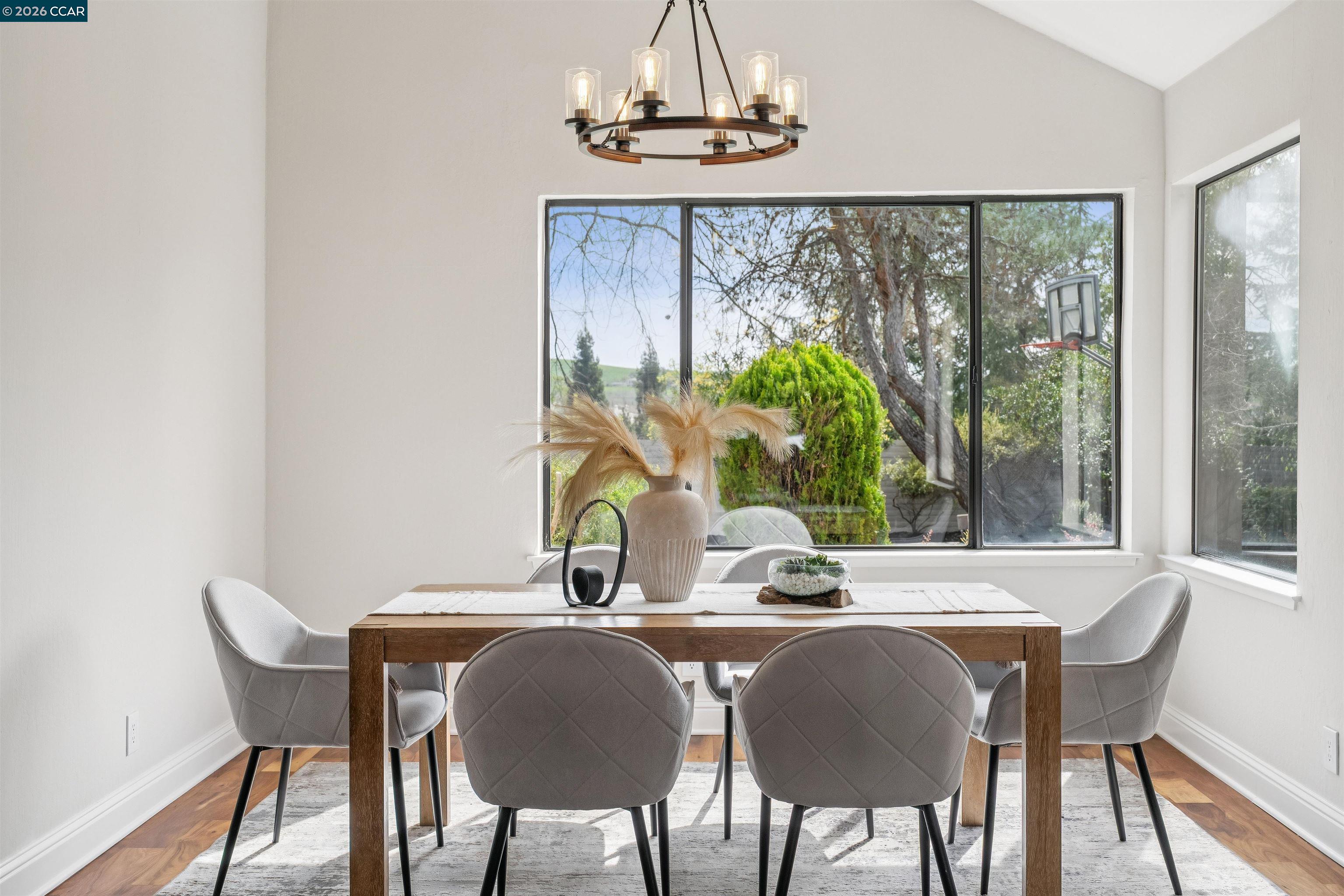 Detail Gallery Image 15 of 60 For 140 Cottonwood Ln, Danville,  CA 94506 - 5 Beds | 3 Baths