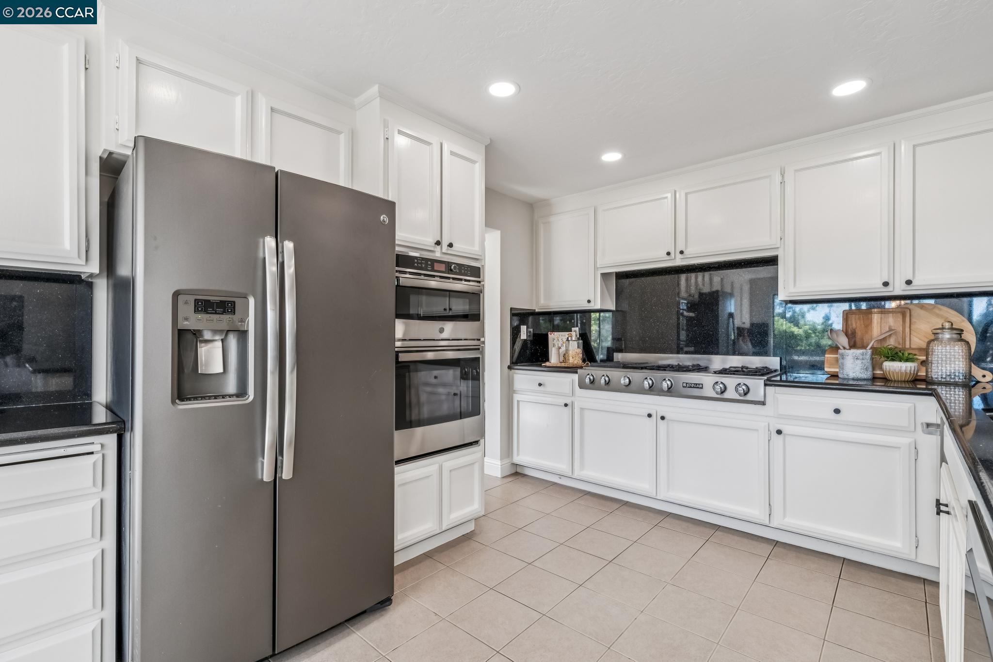 Detail Gallery Image 22 of 60 For 140 Cottonwood Ln, Danville,  CA 94506 - 5 Beds | 3 Baths