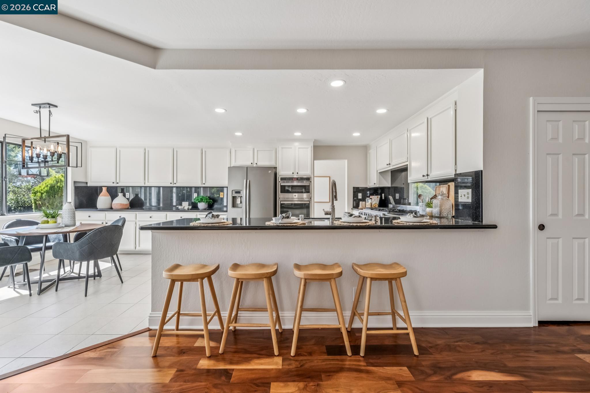 Detail Gallery Image 6 of 60 For 140 Cottonwood Ln, Danville,  CA 94506 - 5 Beds | 3 Baths