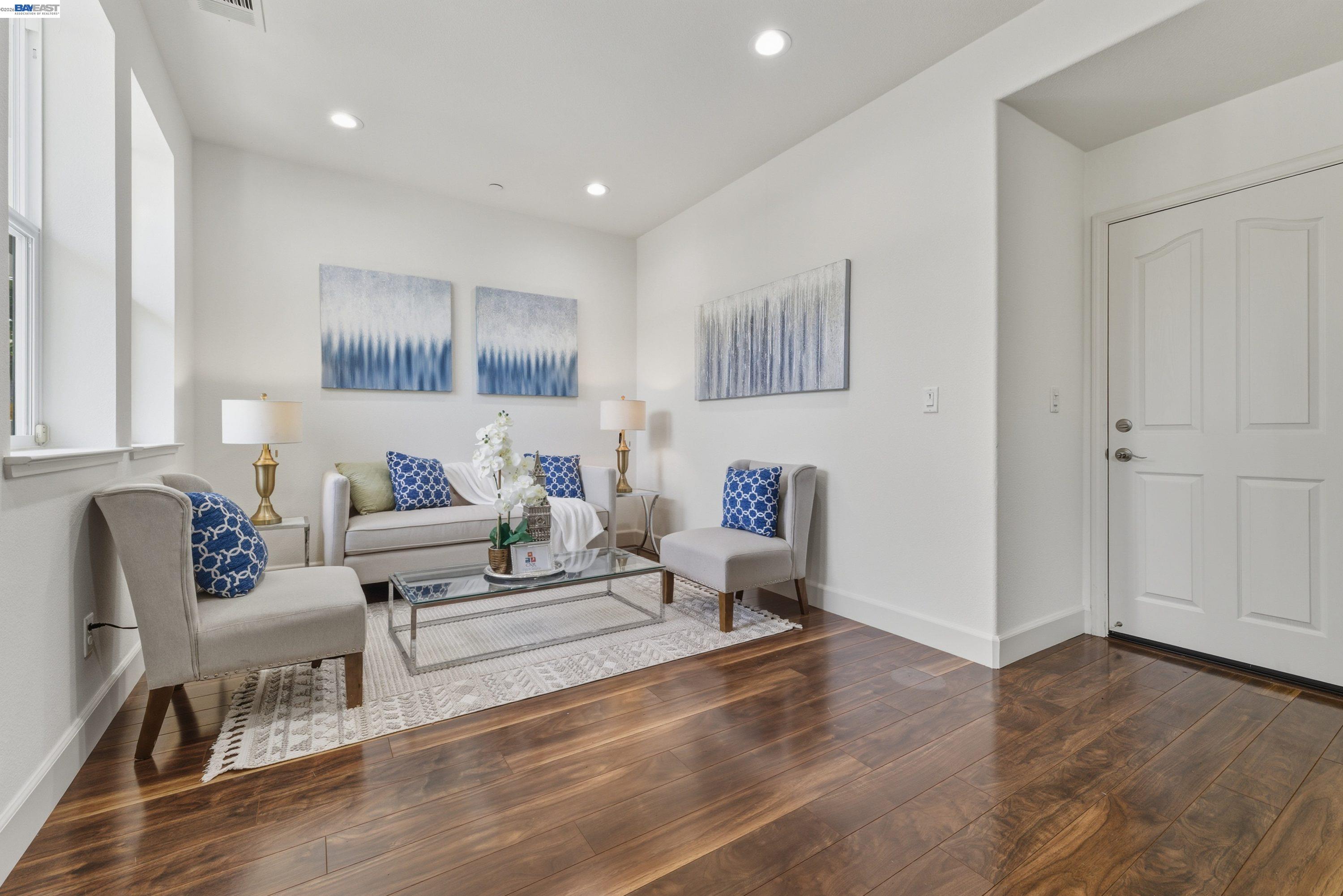 Photo #4: 41128499 Listing: Photo #4