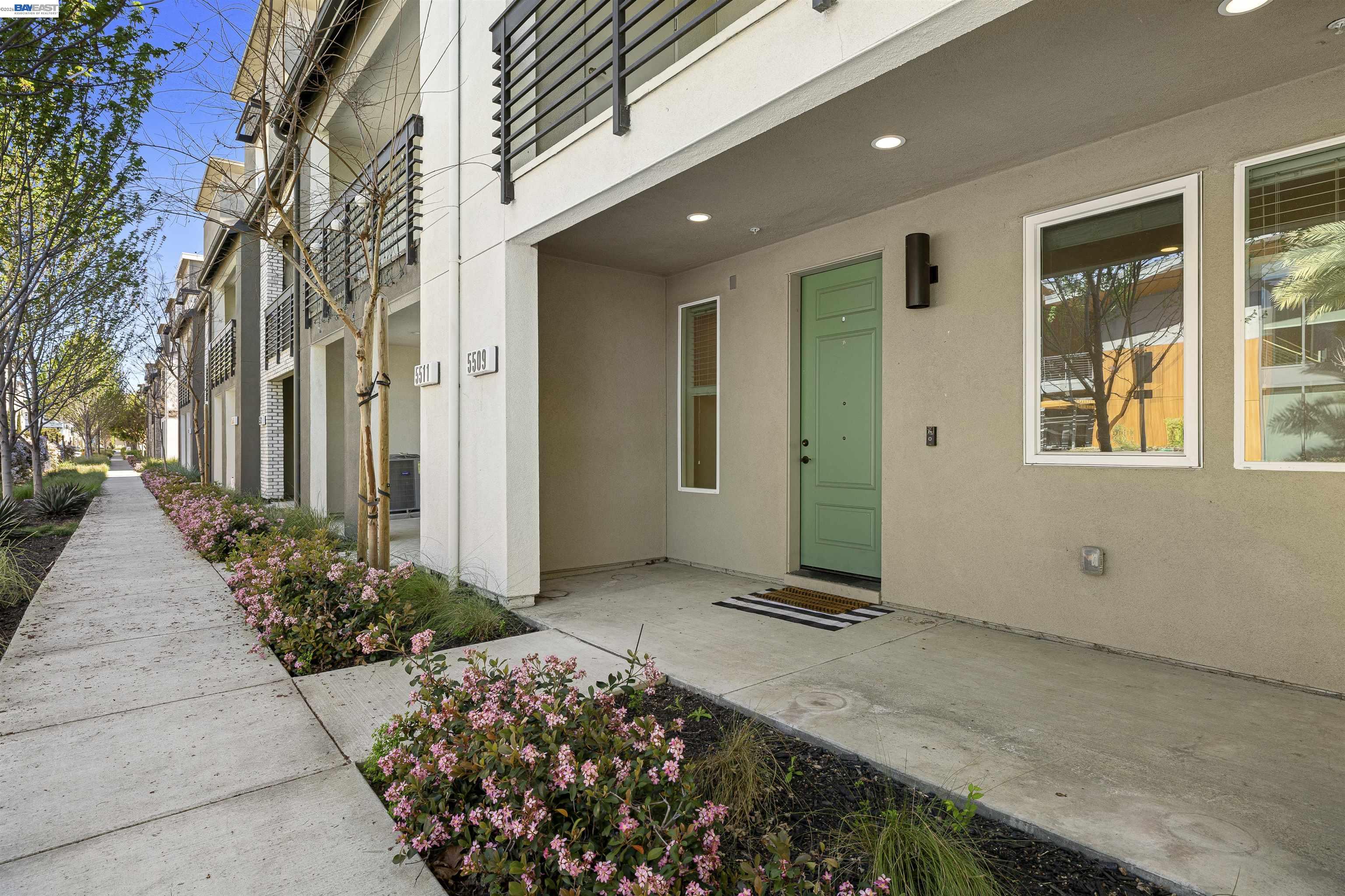 Detail Gallery Image 3 of 60 For 5509 El Dorado Ln, Dublin,  CA 94568 - 3 Beds | 3/1 Baths