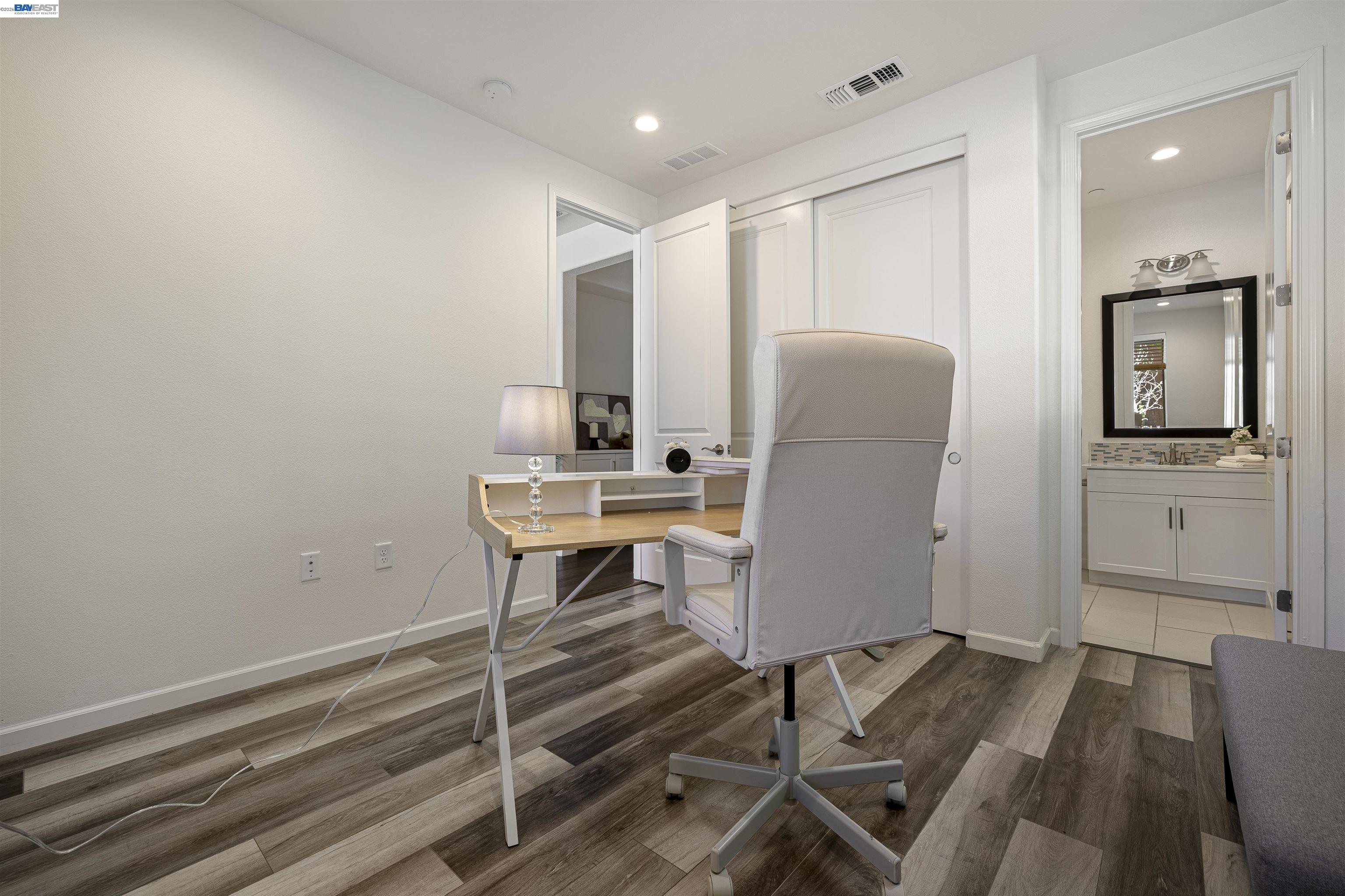 Detail Gallery Image 31 of 60 For 5509 El Dorado Ln, Dublin,  CA 94568 - 3 Beds | 3/1 Baths