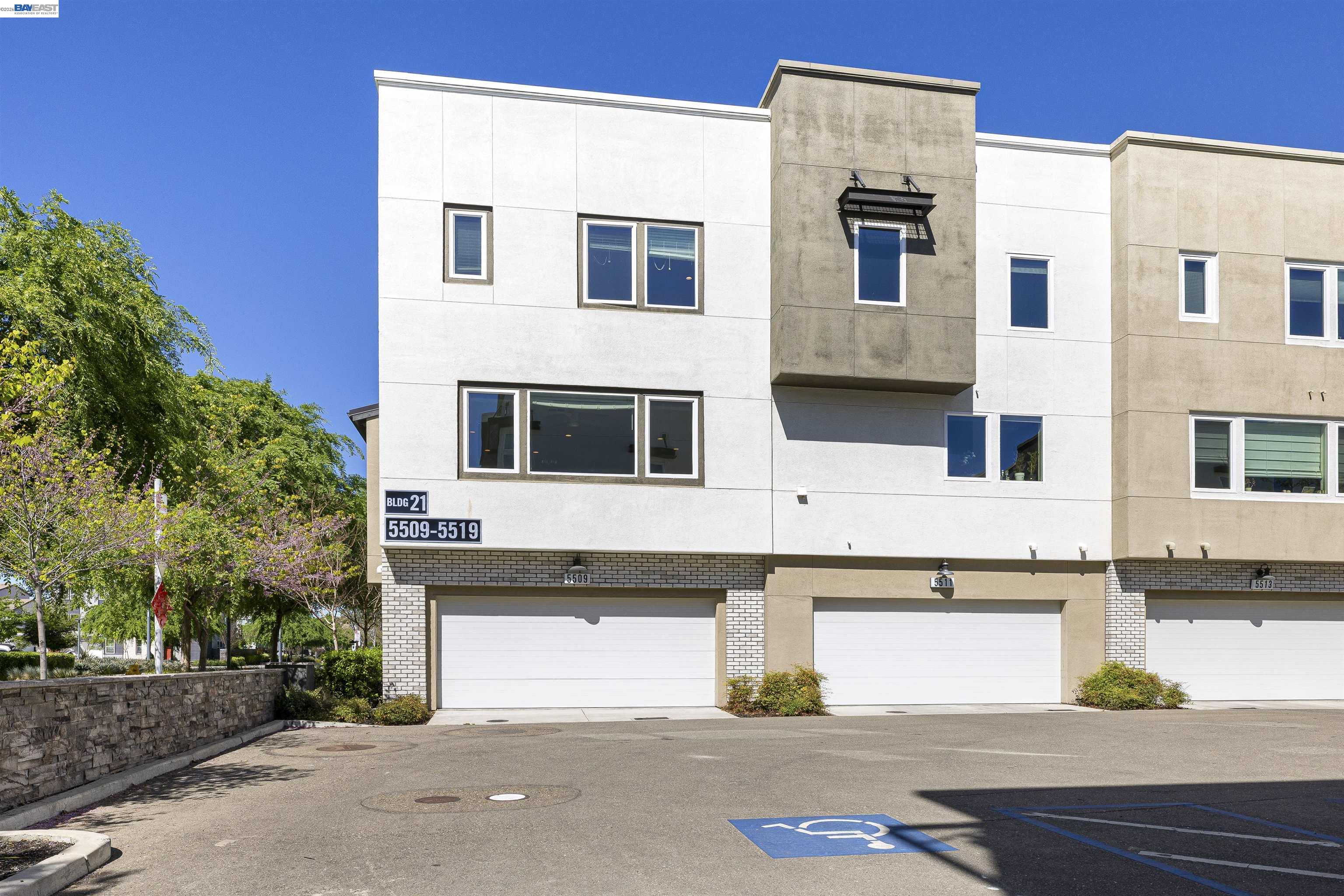 Detail Gallery Image 54 of 60 For 5509 El Dorado Ln, Dublin,  CA 94568 - 3 Beds | 3/1 Baths