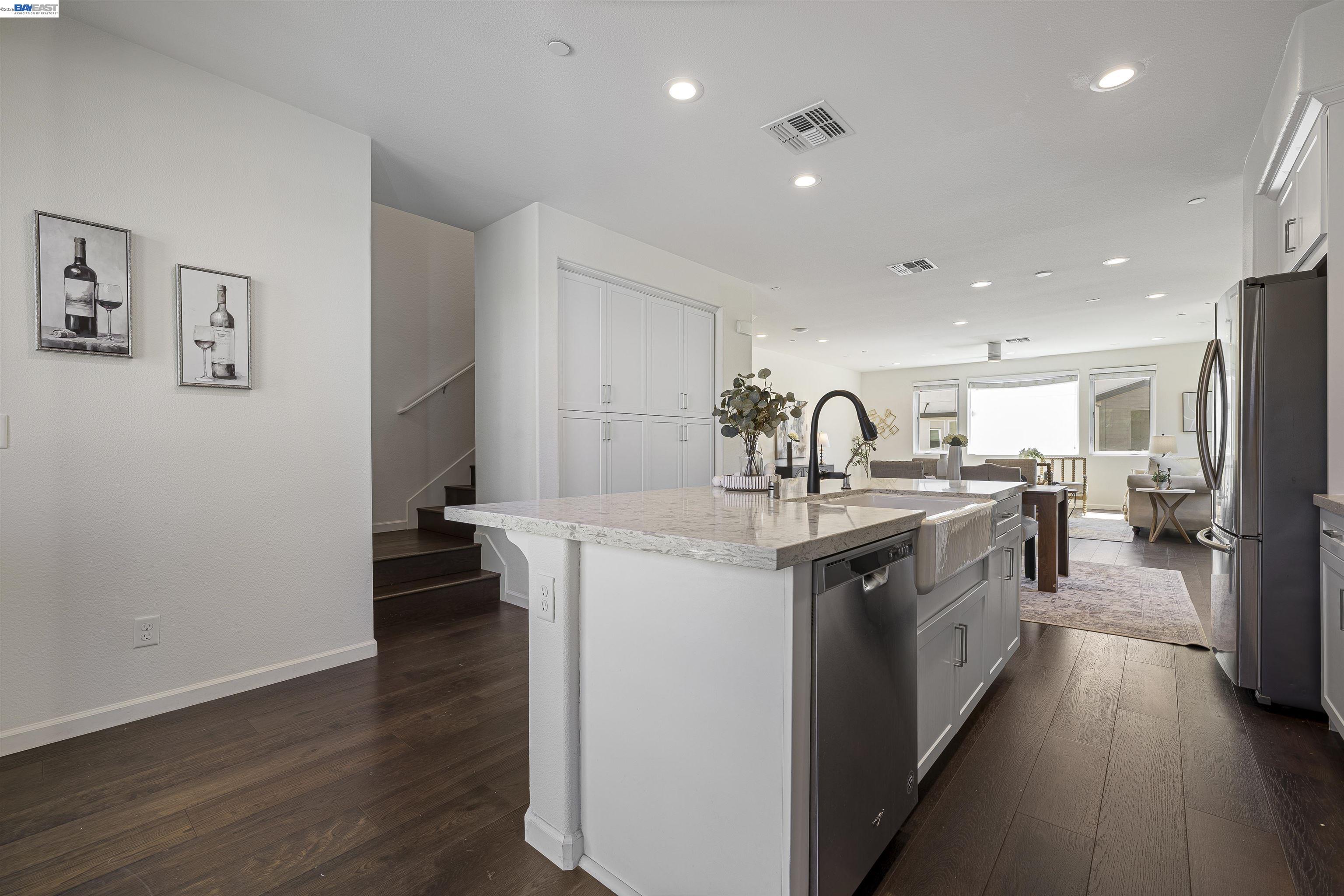 Detail Gallery Image 7 of 60 For 5509 El Dorado Ln, Dublin,  CA 94568 - 3 Beds | 3/1 Baths