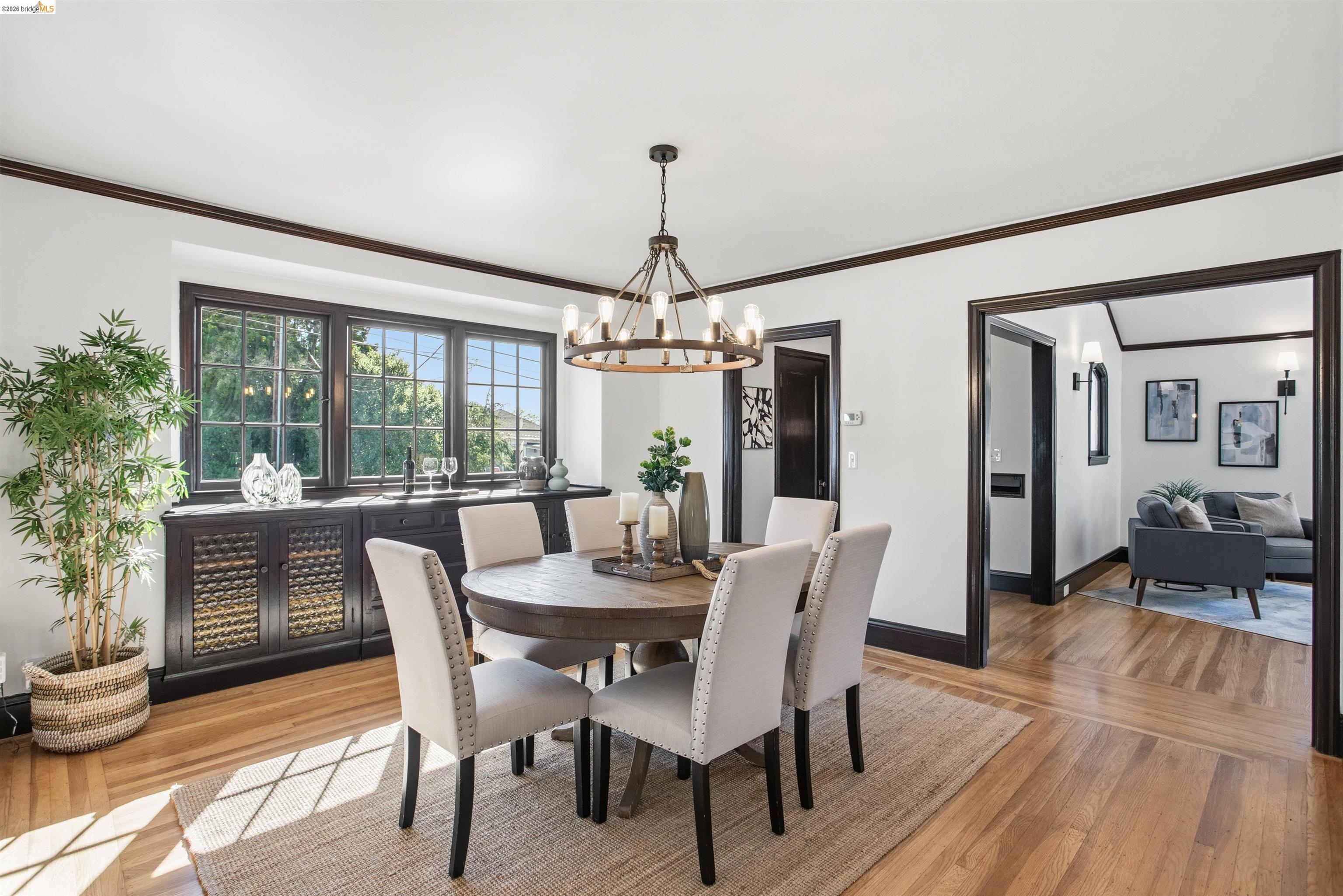 Detail Gallery Image 11 of 56 For 2900 Sheffield Ave, Oakland,  CA 94602 - 4 Beds | 2 Baths