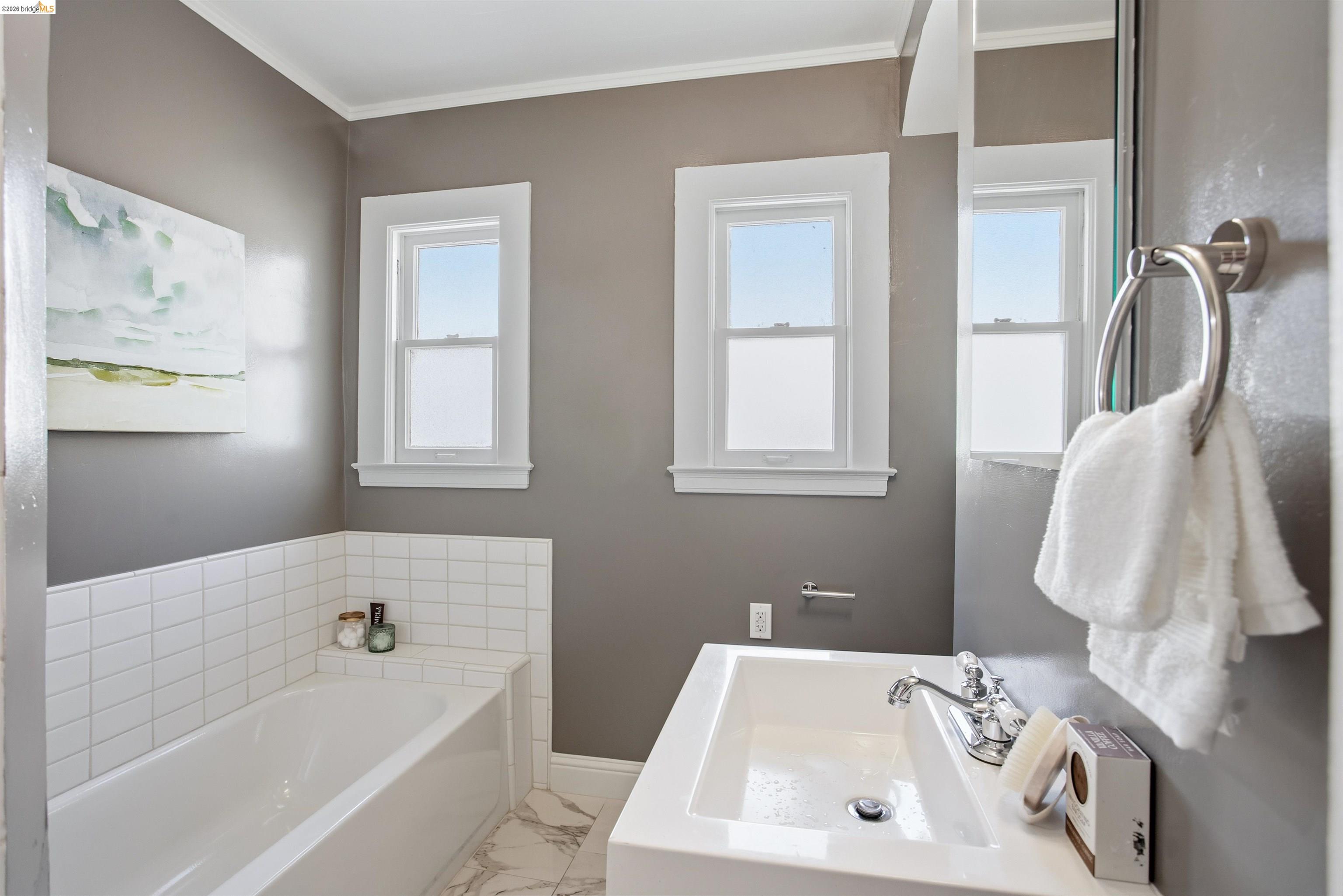 Detail Gallery Image 26 of 56 For 2900 Sheffield Ave, Oakland,  CA 94602 - 4 Beds | 2 Baths