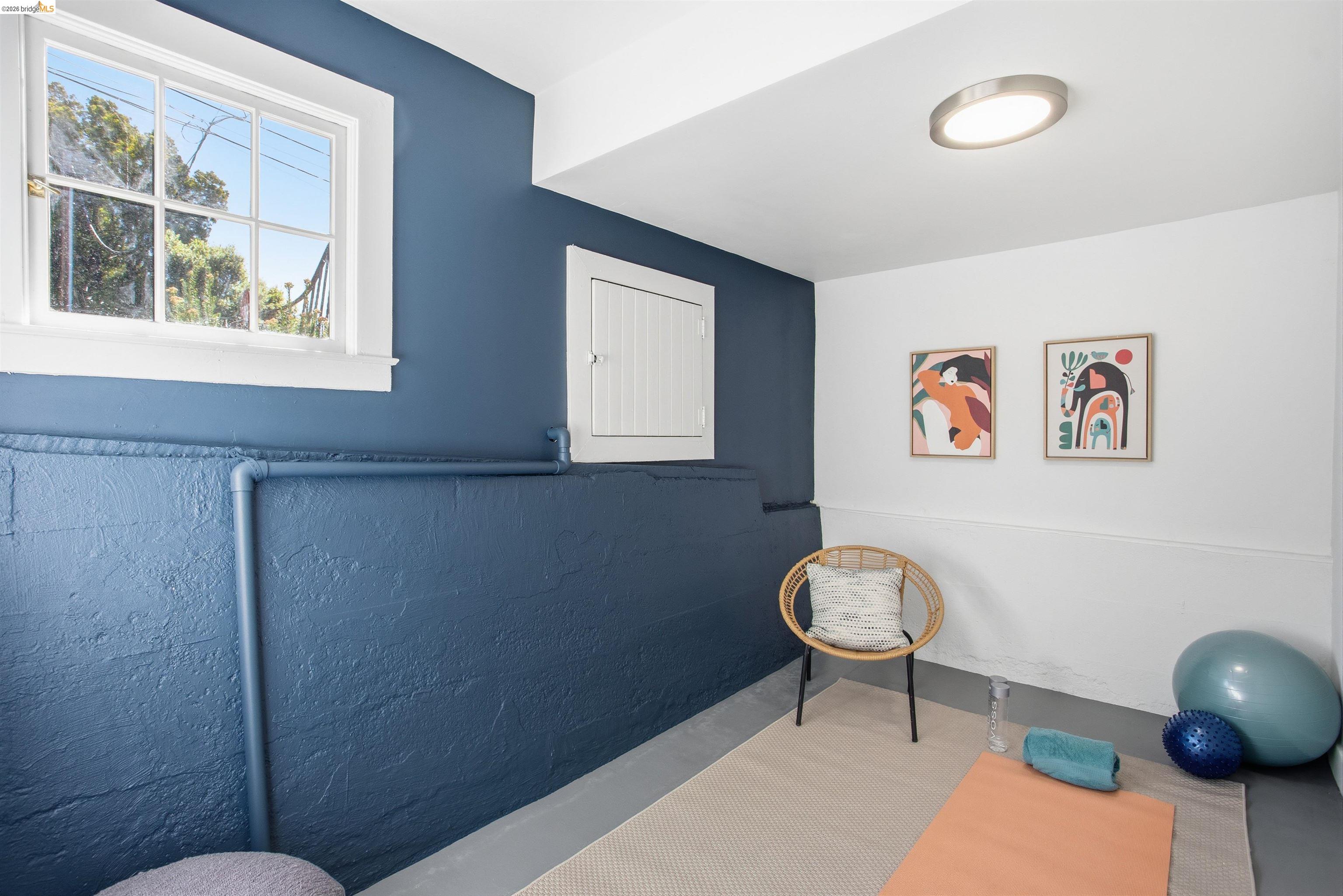 Detail Gallery Image 32 of 56 For 2900 Sheffield Ave, Oakland,  CA 94602 - 4 Beds | 2 Baths