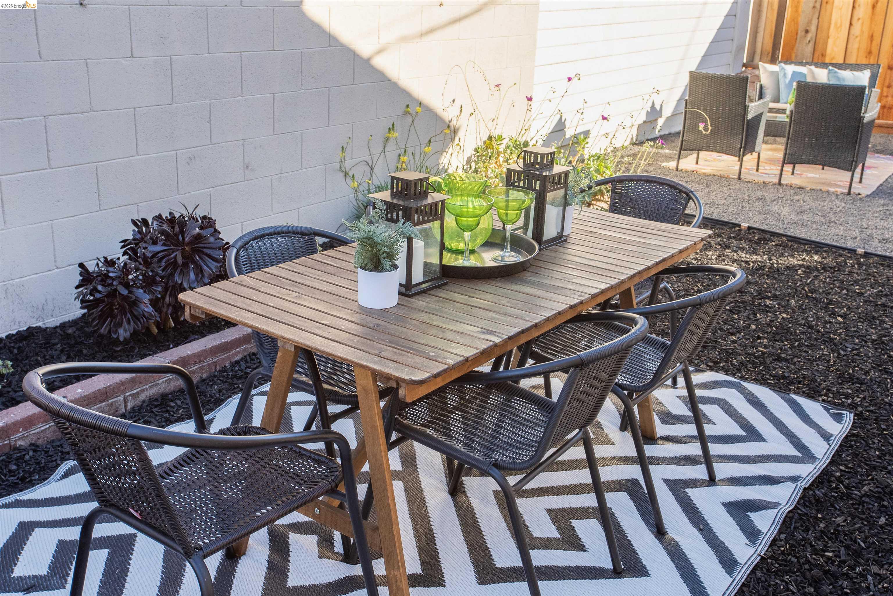 Detail Gallery Image 36 of 56 For 2900 Sheffield Ave, Oakland,  CA 94602 - 4 Beds | 2 Baths