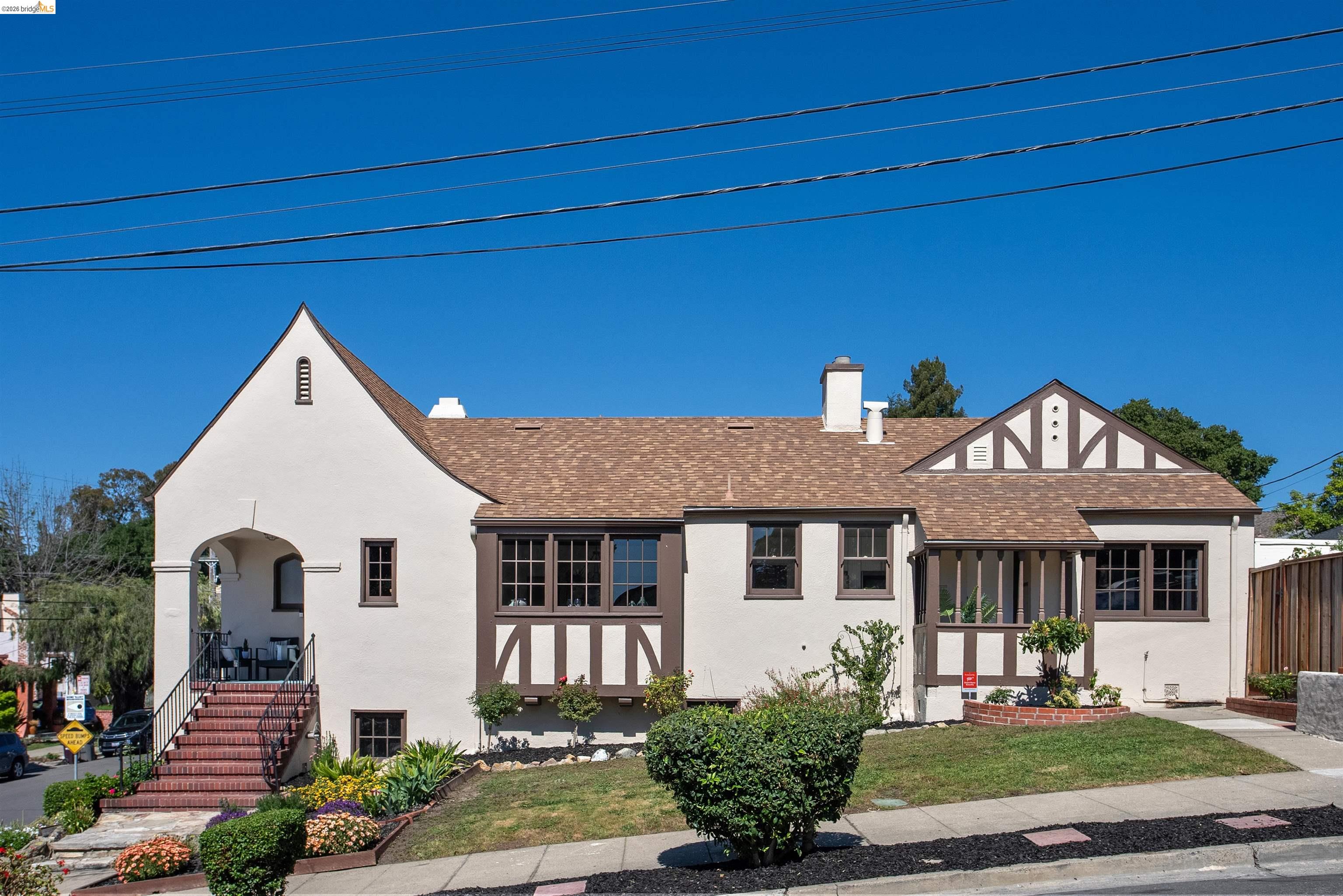 Detail Gallery Image 40 of 56 For 2900 Sheffield Ave, Oakland,  CA 94602 - 4 Beds | 2 Baths