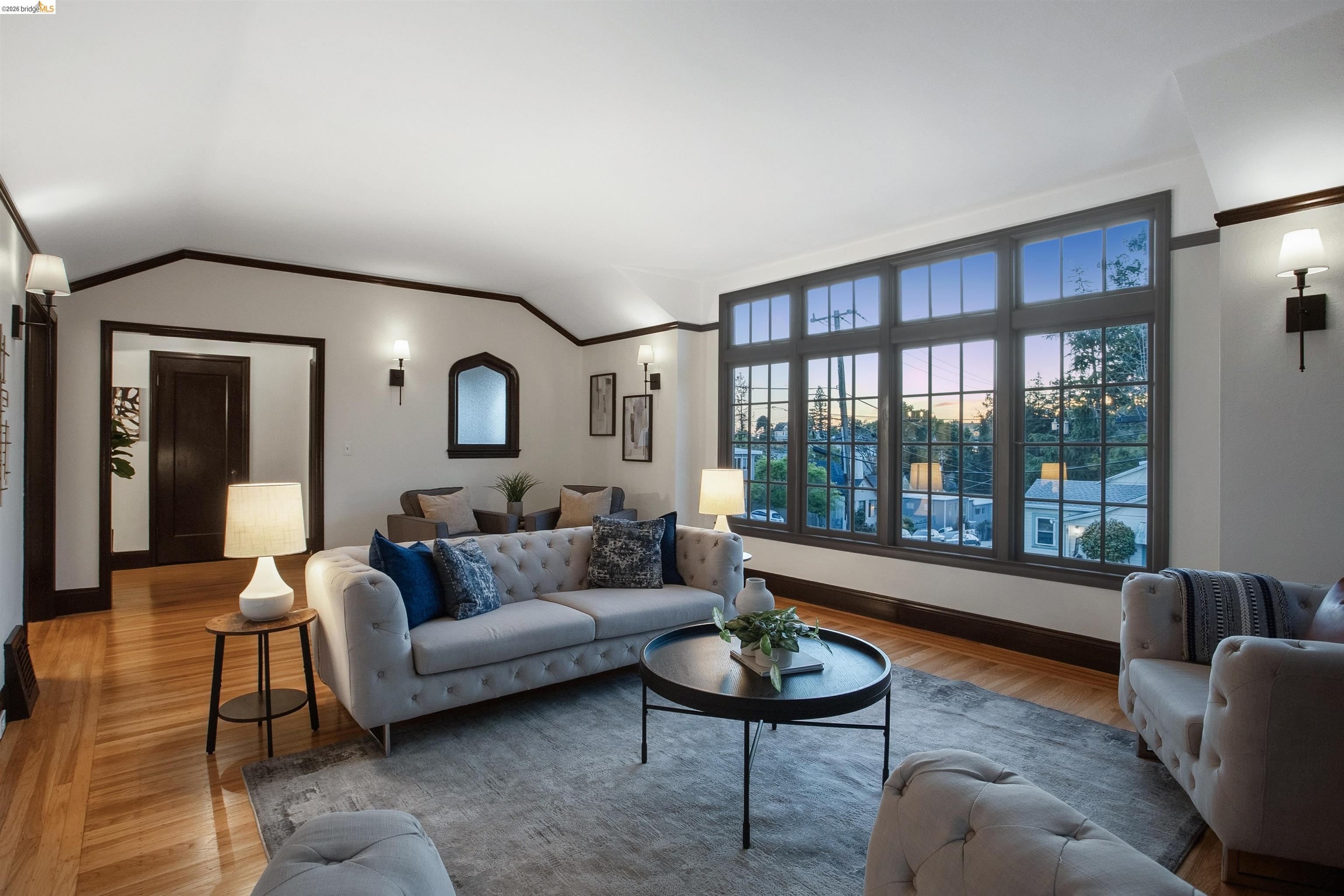 Detail Gallery Image 43 of 56 For 2900 Sheffield Ave, Oakland,  CA 94602 - 4 Beds | 2 Baths