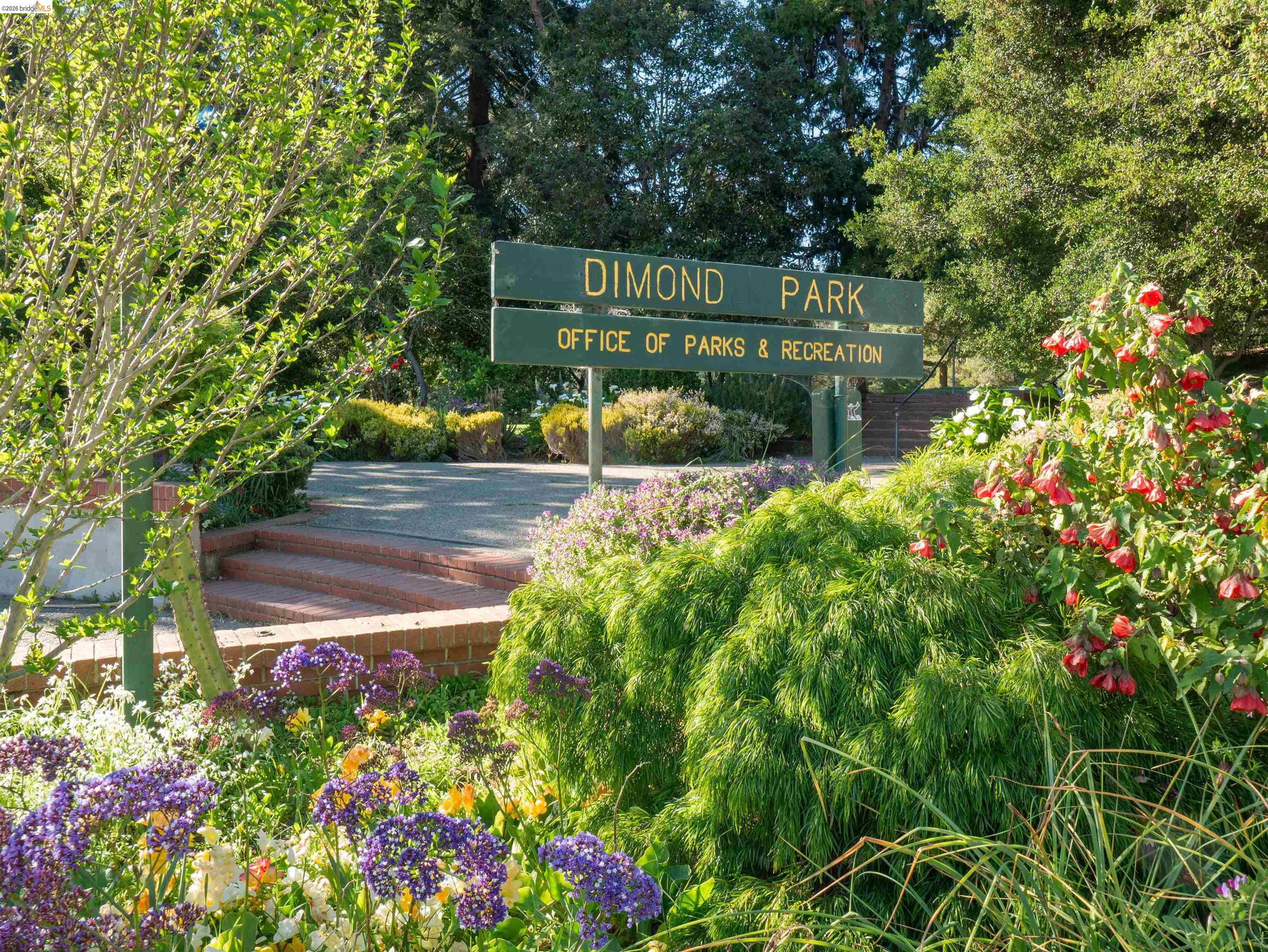 Detail Gallery Image 50 of 56 For 2900 Sheffield Ave, Oakland,  CA 94602 - 4 Beds | 2 Baths