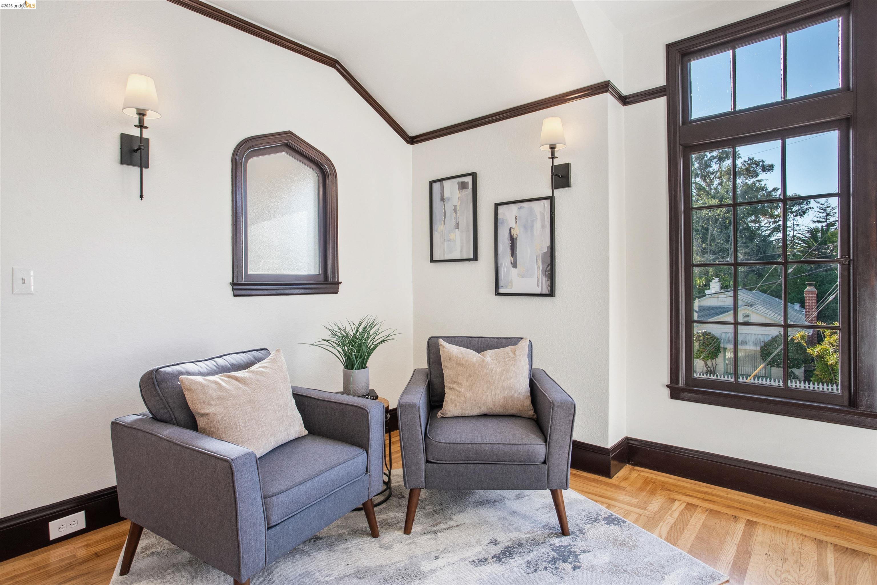 Detail Gallery Image 10 of 56 For 2900 Sheffield Ave, Oakland,  CA 94602 - 4 Beds | 2 Baths