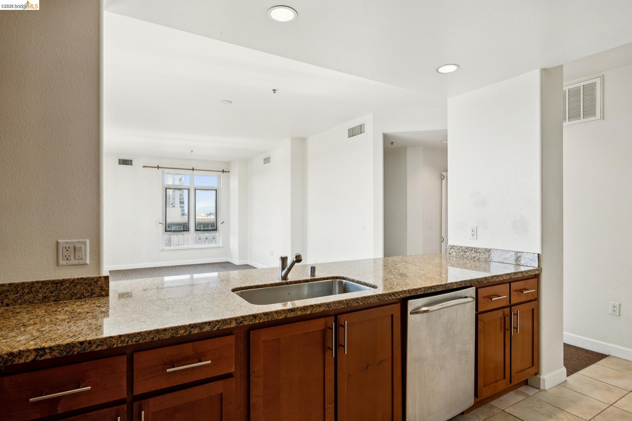 Photo #12: 41128502 Listing: Photo #12