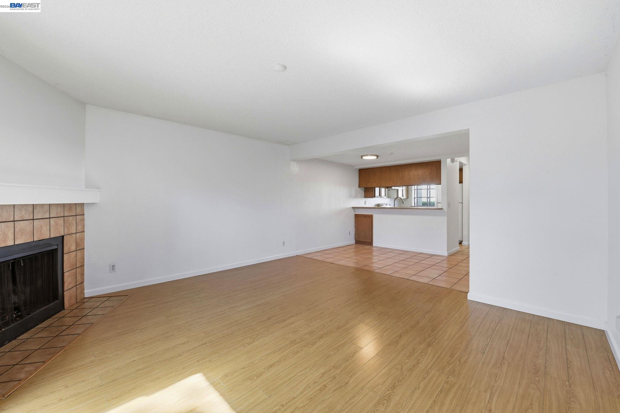 Photo #6: 41128503 Listing: Photo #6