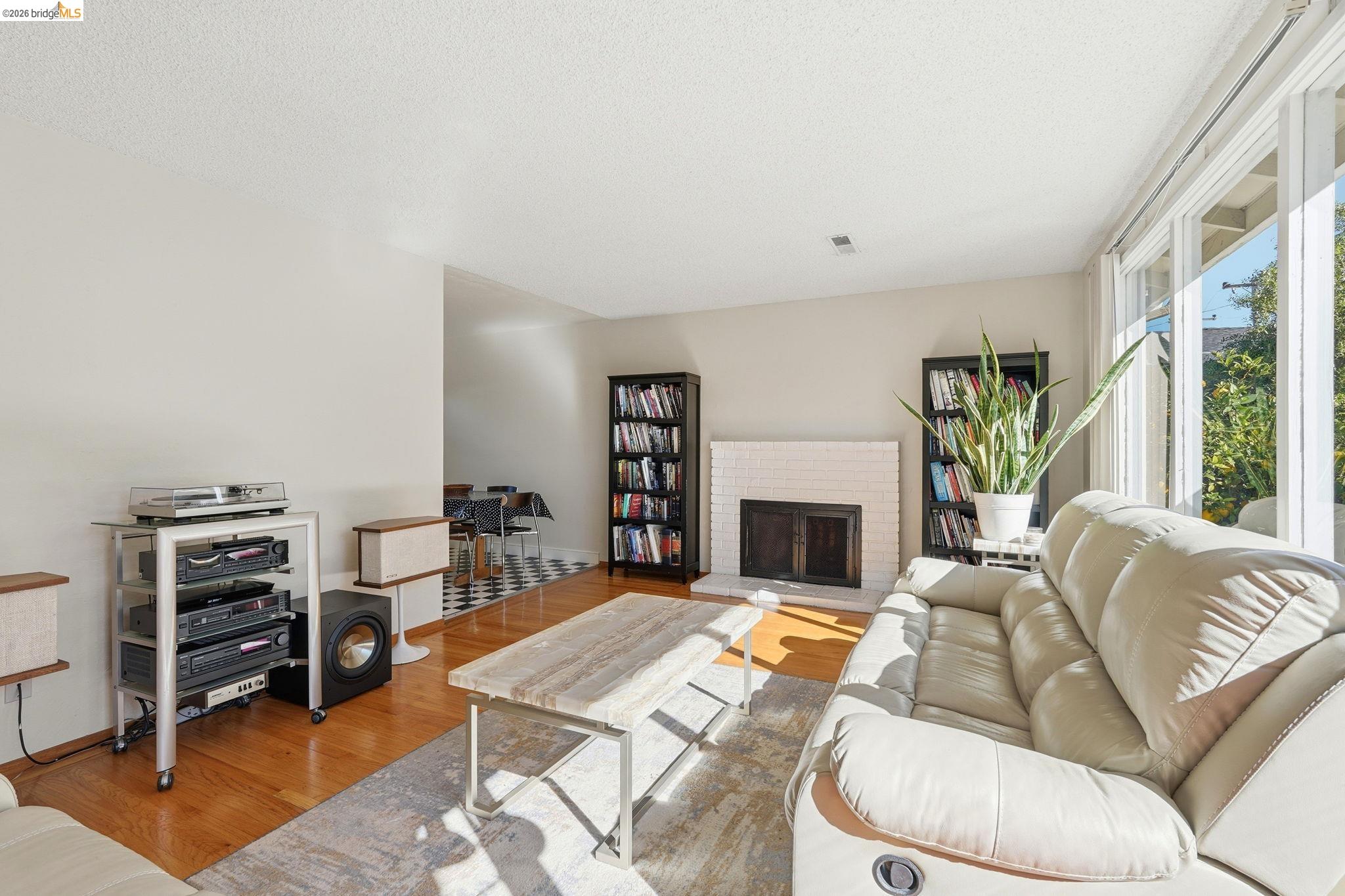 Detail Gallery Image 8 of 35 For 1727 Andrea Pl, Santa Clara,  CA 95051 - 3 Beds | 2/1 Baths