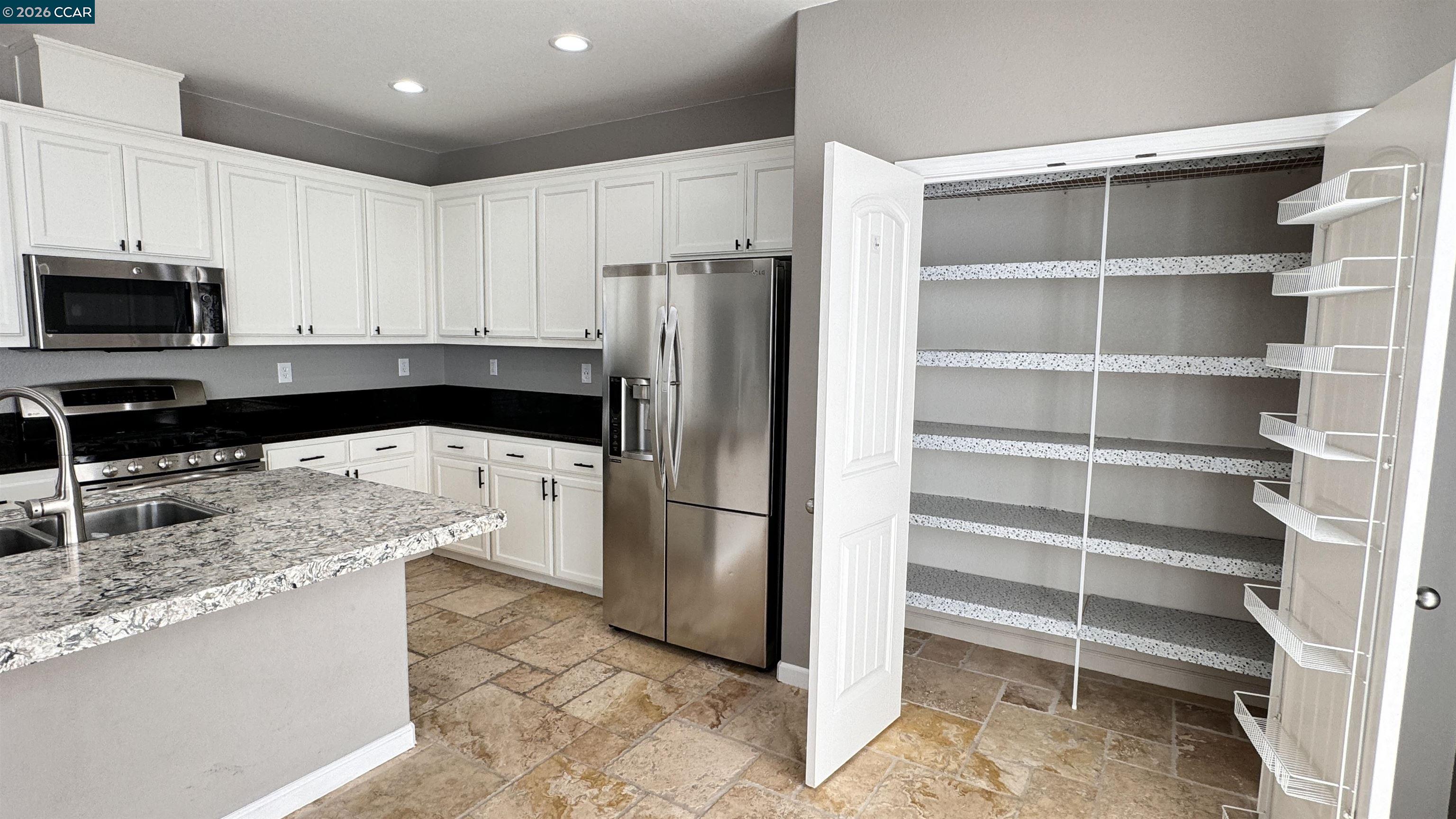 Detail Gallery Image 6 of 44 For 76 Tampico Ct, Bay Point,  CA 94565 - 5 Beds | 3 Baths