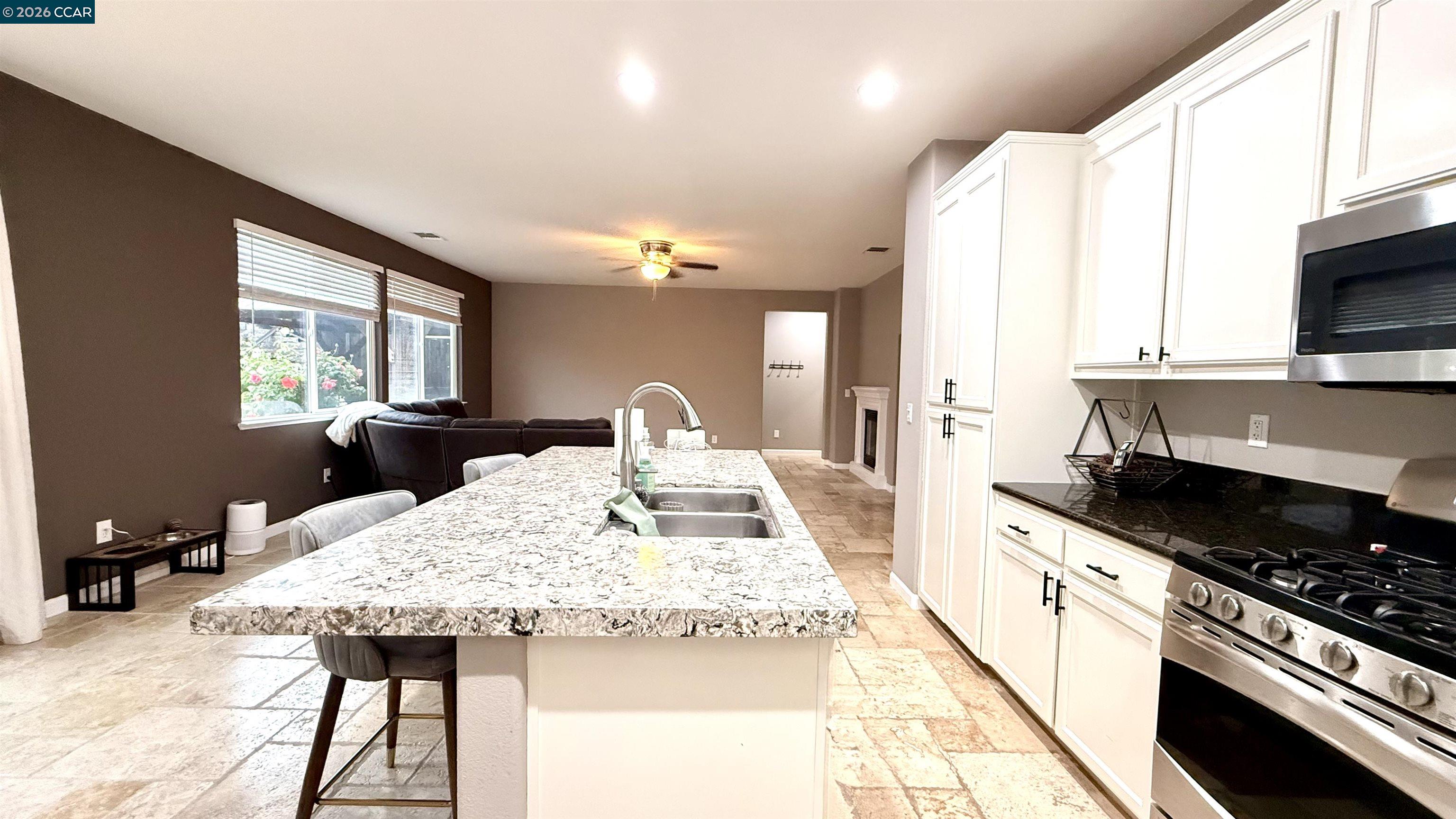 Detail Gallery Image 7 of 44 For 76 Tampico Ct, Bay Point,  CA 94565 - 5 Beds | 3 Baths