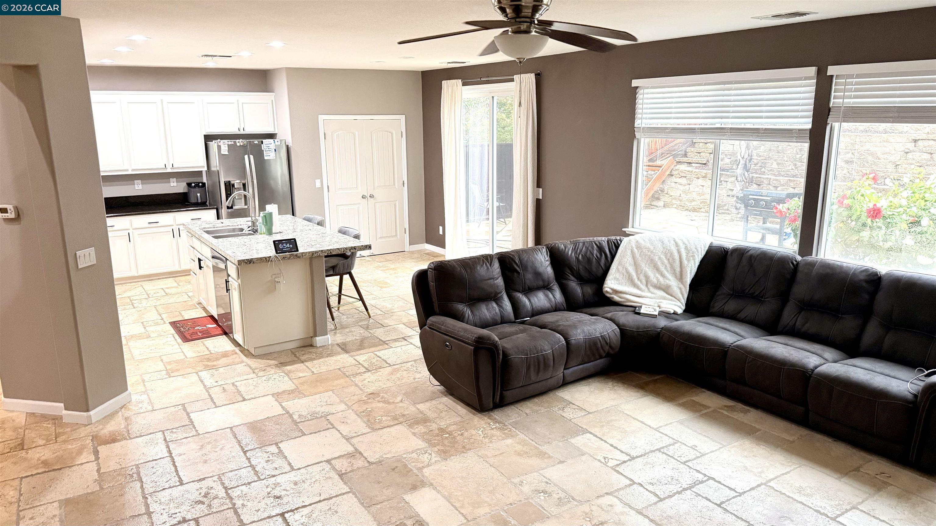 Detail Gallery Image 8 of 44 For 76 Tampico Ct, Bay Point,  CA 94565 - 5 Beds | 3 Baths