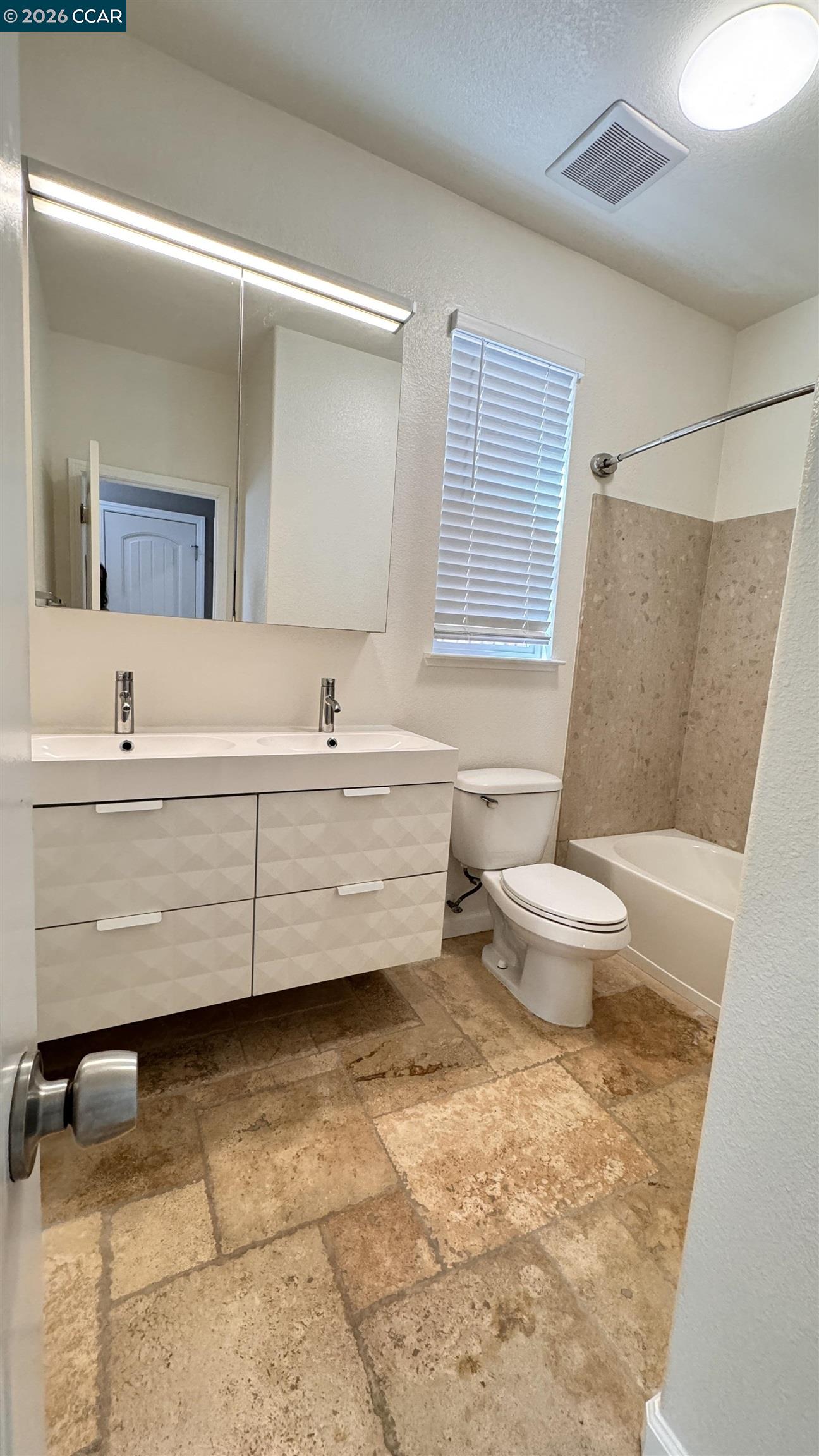 Detail Gallery Image 10 of 44 For 76 Tampico Ct, Bay Point,  CA 94565 - 5 Beds | 3 Baths