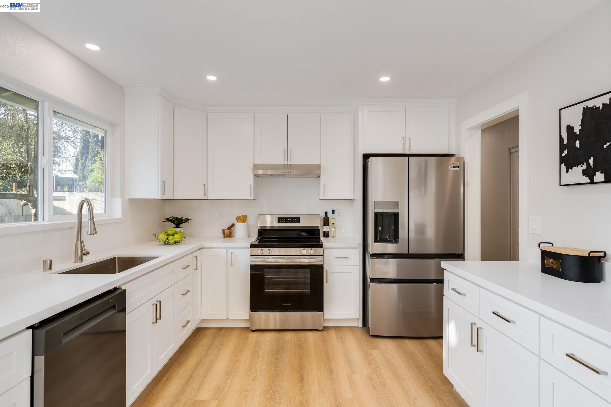 Detail Gallery Image 14 of 39 For 519 Holly St, Vallejo,  CA 94589 - 3 Beds | 2 Baths