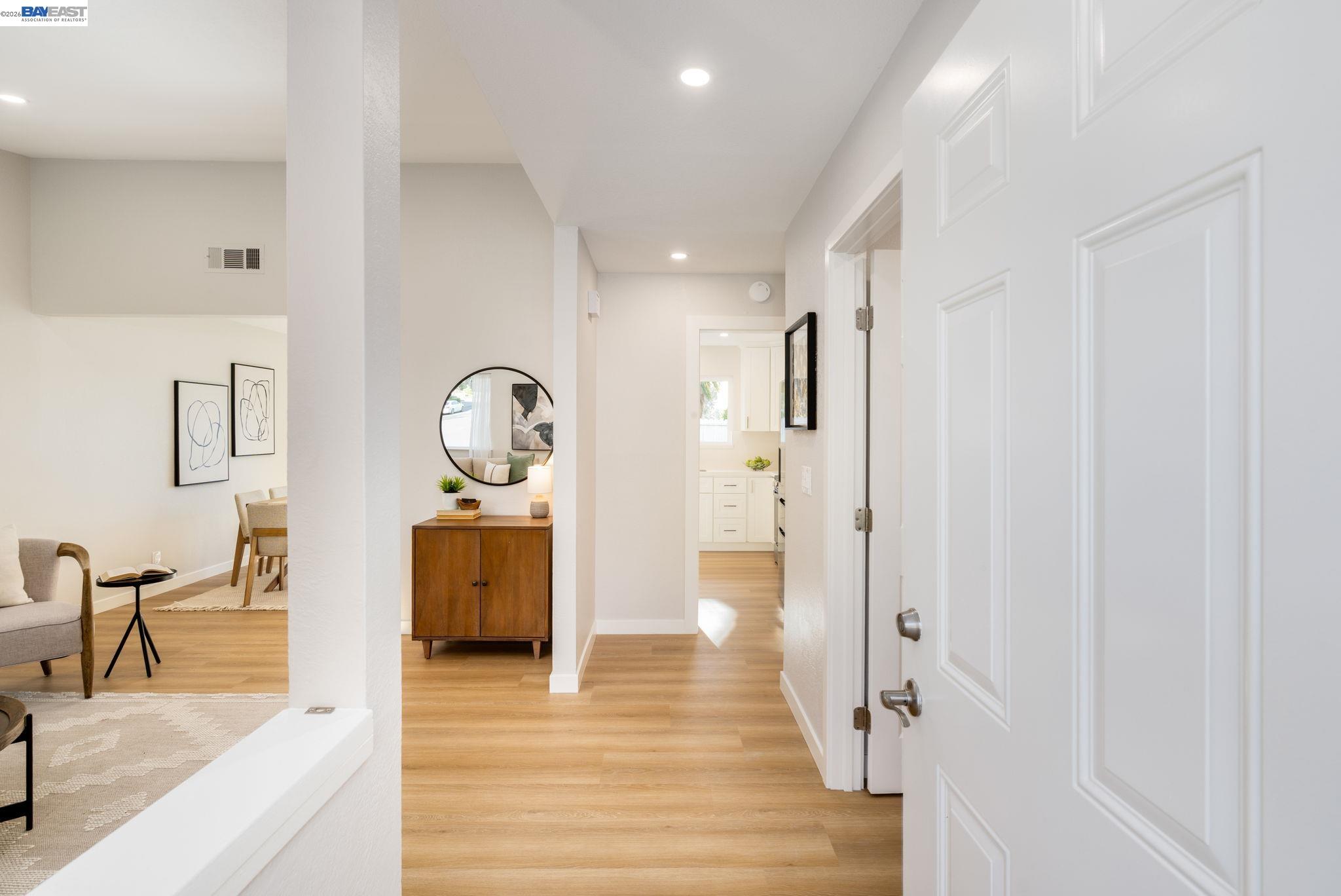 Detail Gallery Image 4 of 39 For 519 Holly St, Vallejo,  CA 94589 - 3 Beds | 2 Baths