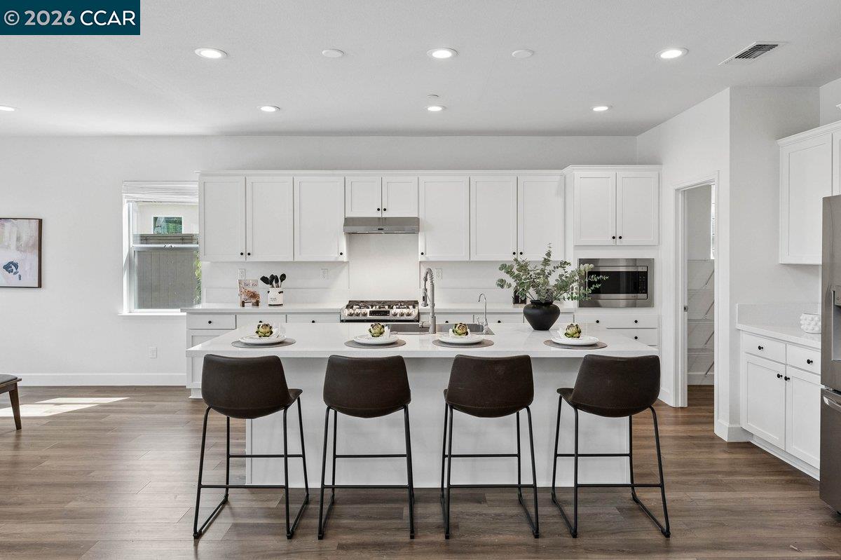 Detail Gallery Image 13 of 43 For 3141 Rio Grande Dr, Tracy,  CA 95377 - 4 Beds | 3/1 Baths