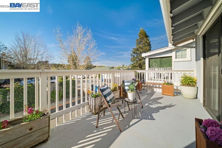 Detail Gallery Image 14 of 29 For 347 E T St, Benicia,  CA 94510 - 2 Beds | 1/1 Baths