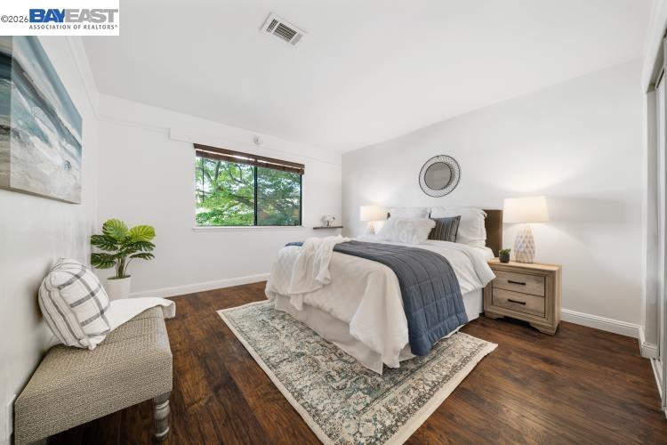 Detail Gallery Image 17 of 29 For 347 E T St, Benicia,  CA 94510 - 2 Beds | 1/1 Baths