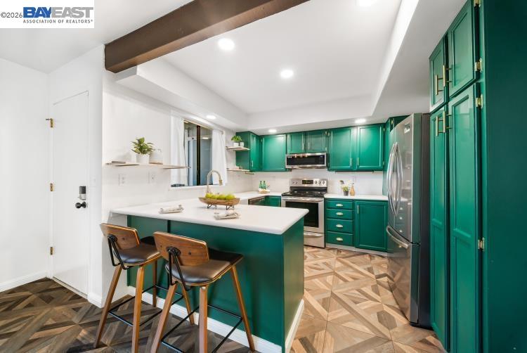 Detail Gallery Image 3 of 29 For 347 E T St, Benicia,  CA 94510 - 2 Beds | 1/1 Baths