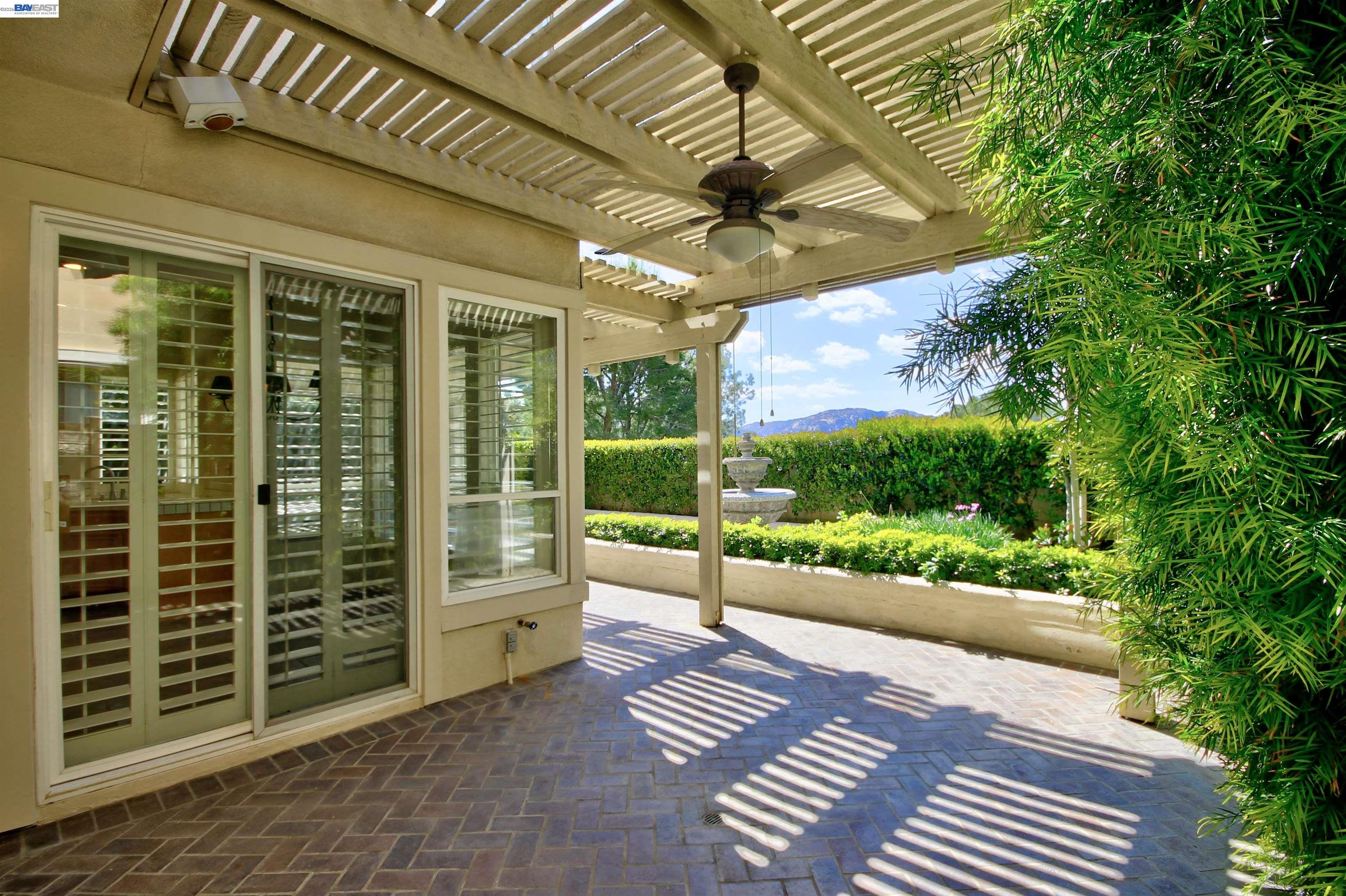 Detail Gallery Image 16 of 18 For 45315 Camino Monzon, Temecula,  CA 92592 - 4 Beds | 3 Baths