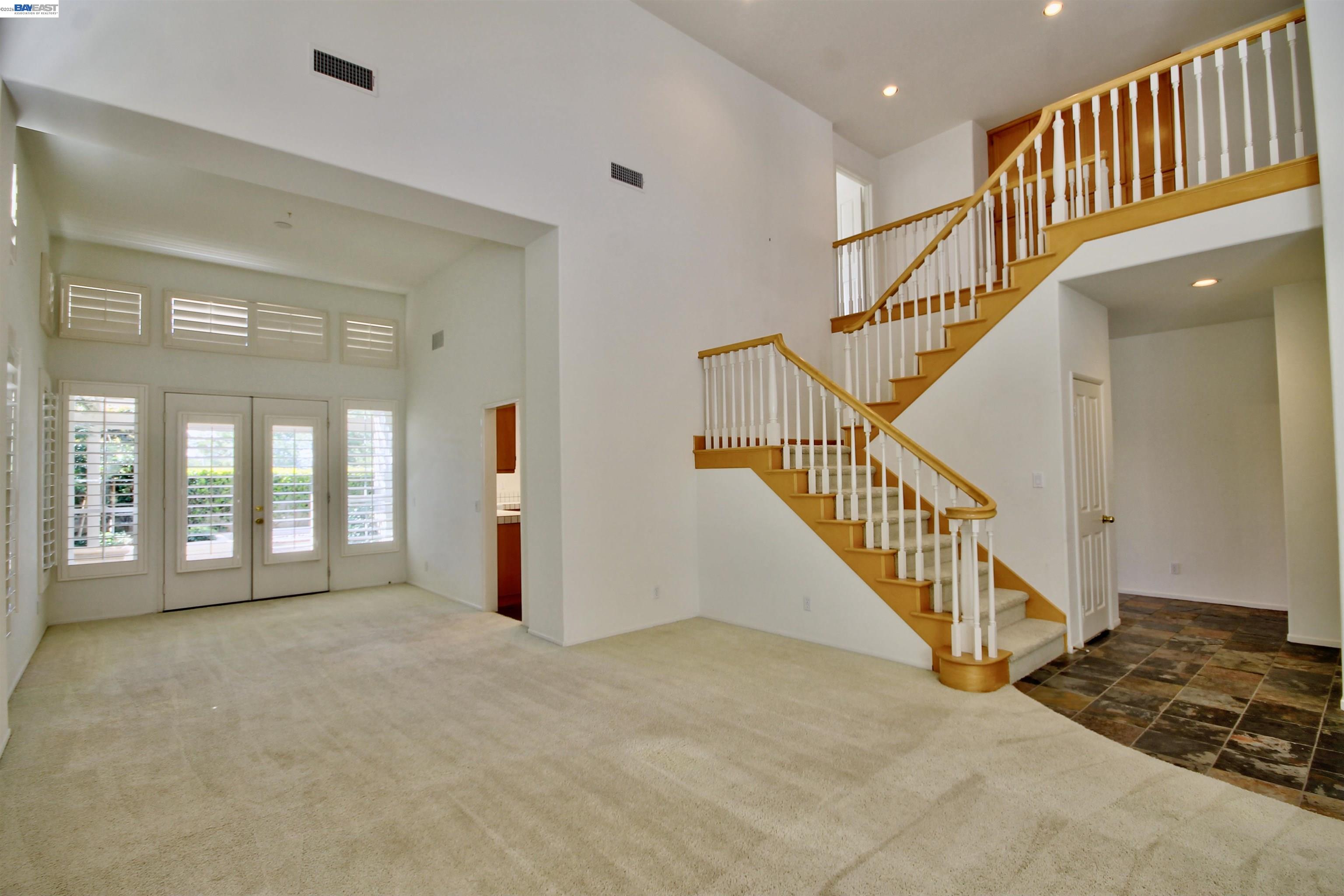 Detail Gallery Image 4 of 18 For 45315 Camino Monzon, Temecula,  CA 92592 - 4 Beds | 3 Baths