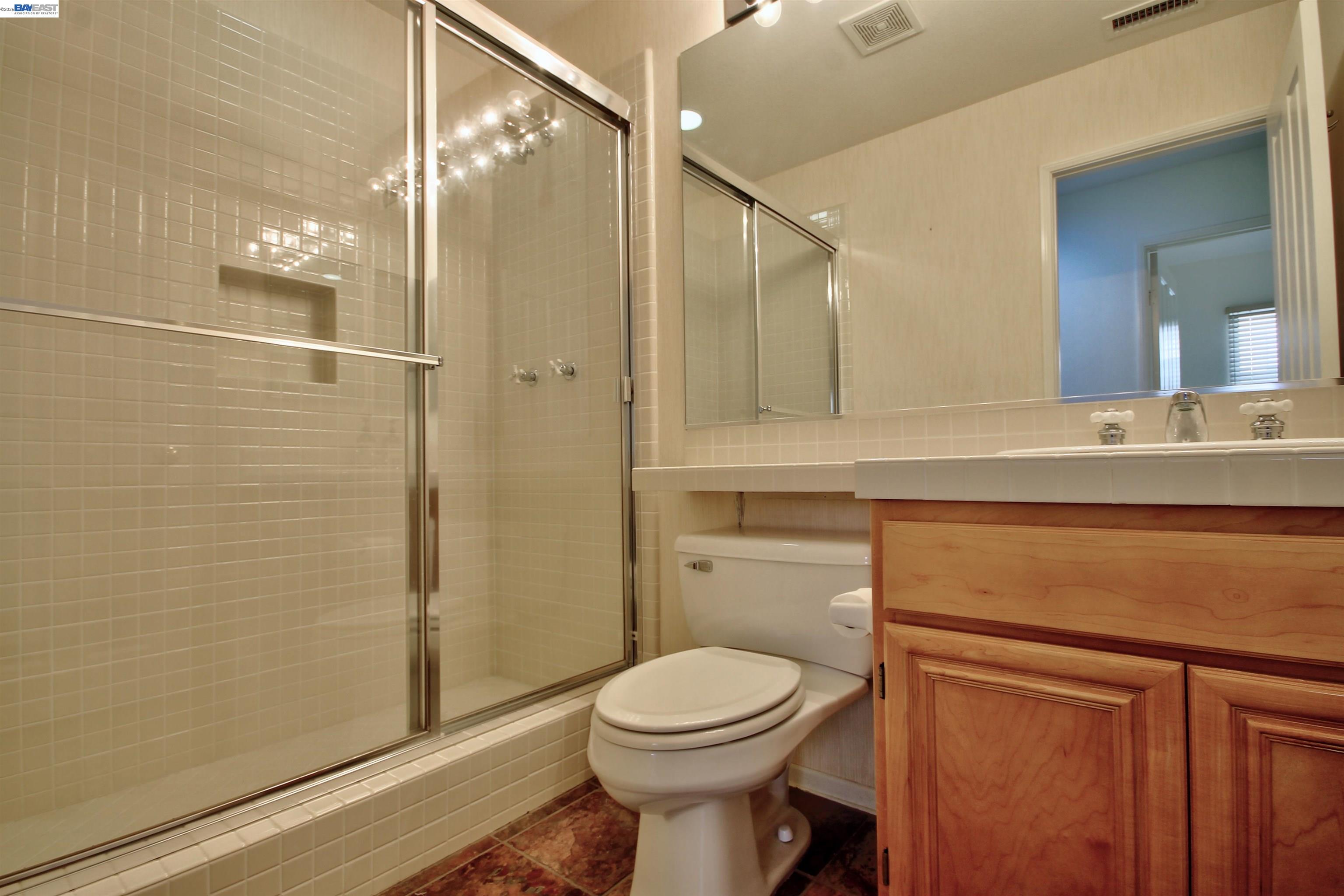 Detail Gallery Image 7 of 18 For 45315 Camino Monzon, Temecula,  CA 92592 - 4 Beds | 3 Baths