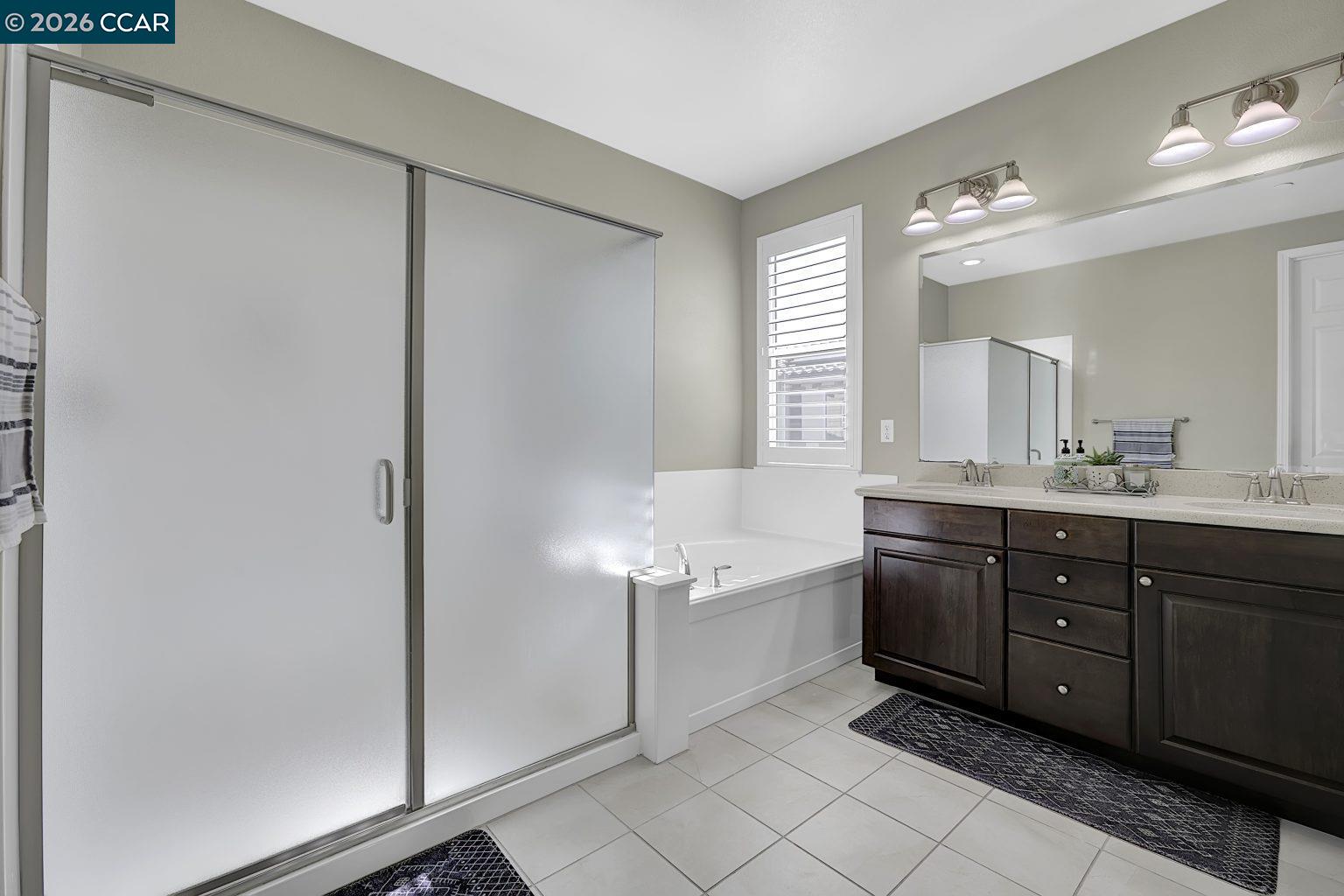 Detail Gallery Image 16 of 33 For 332 Misty Cir, Livermore,  CA 94550 - 5 Beds | 3 Baths