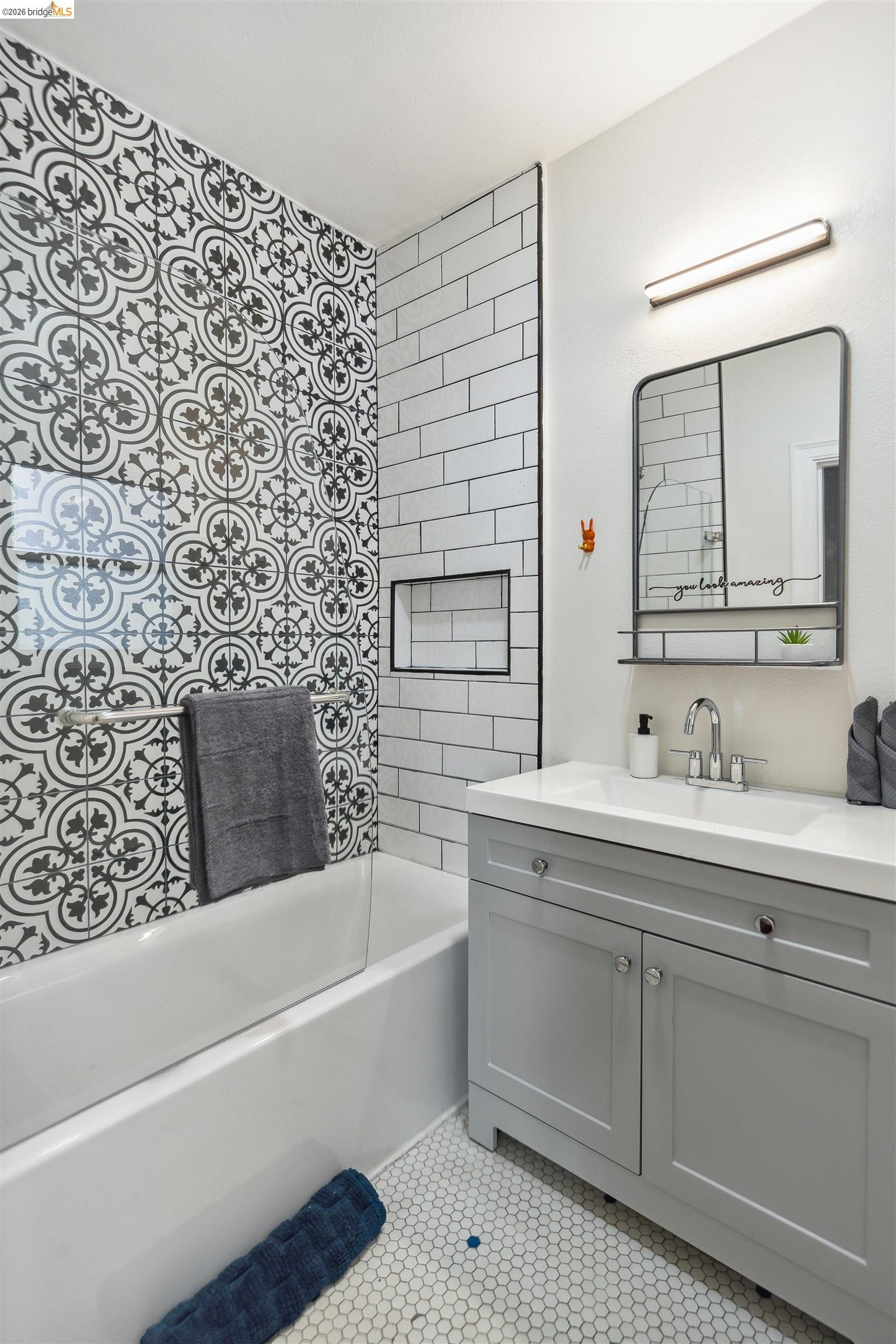 Detail Gallery Image 15 of 27 For 256 29th St, Oakland,  CA 94611 - – Beds | – Baths