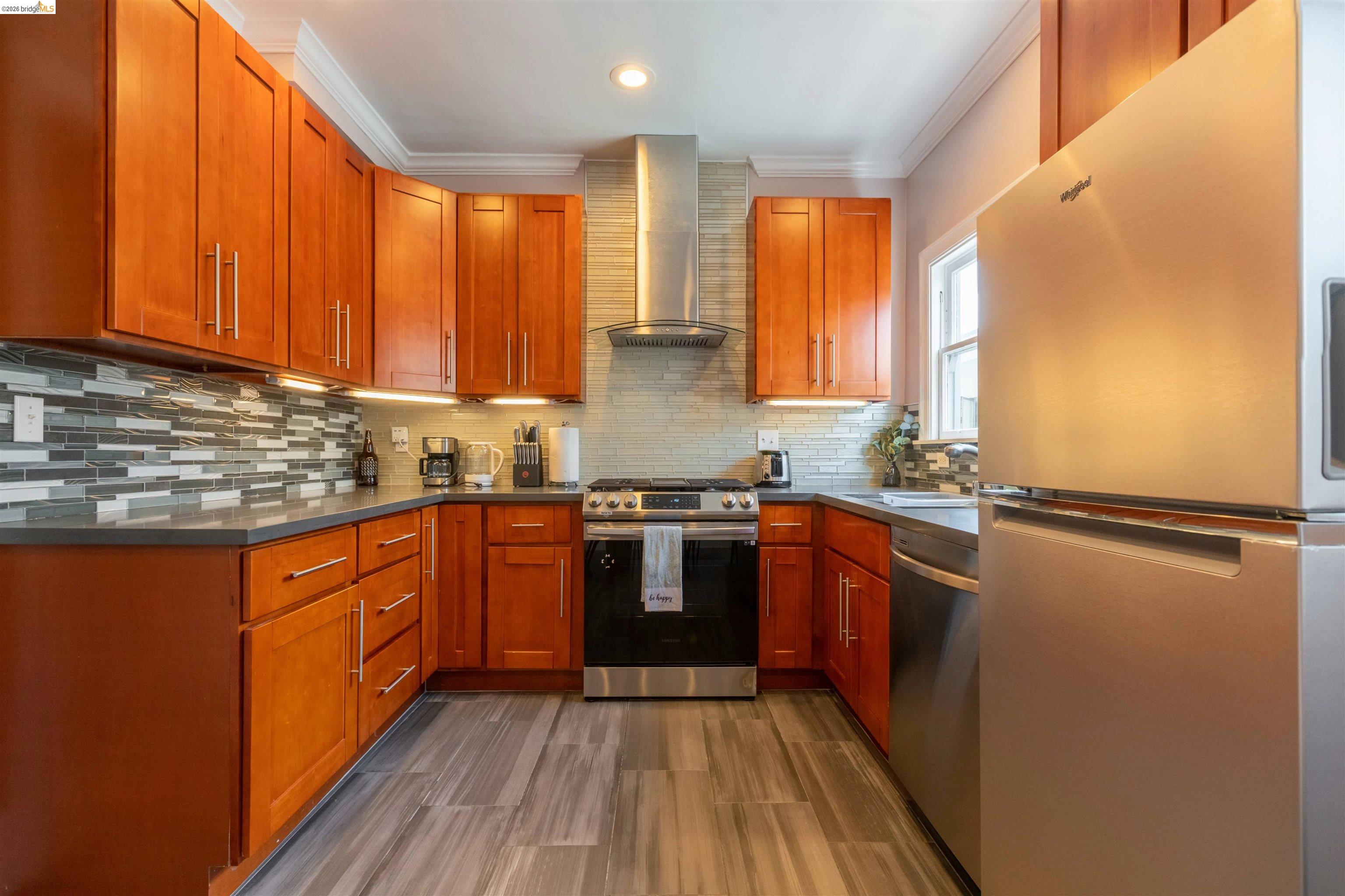 Detail Gallery Image 20 of 27 For 256 29th St, Oakland,  CA 94611 - – Beds | – Baths