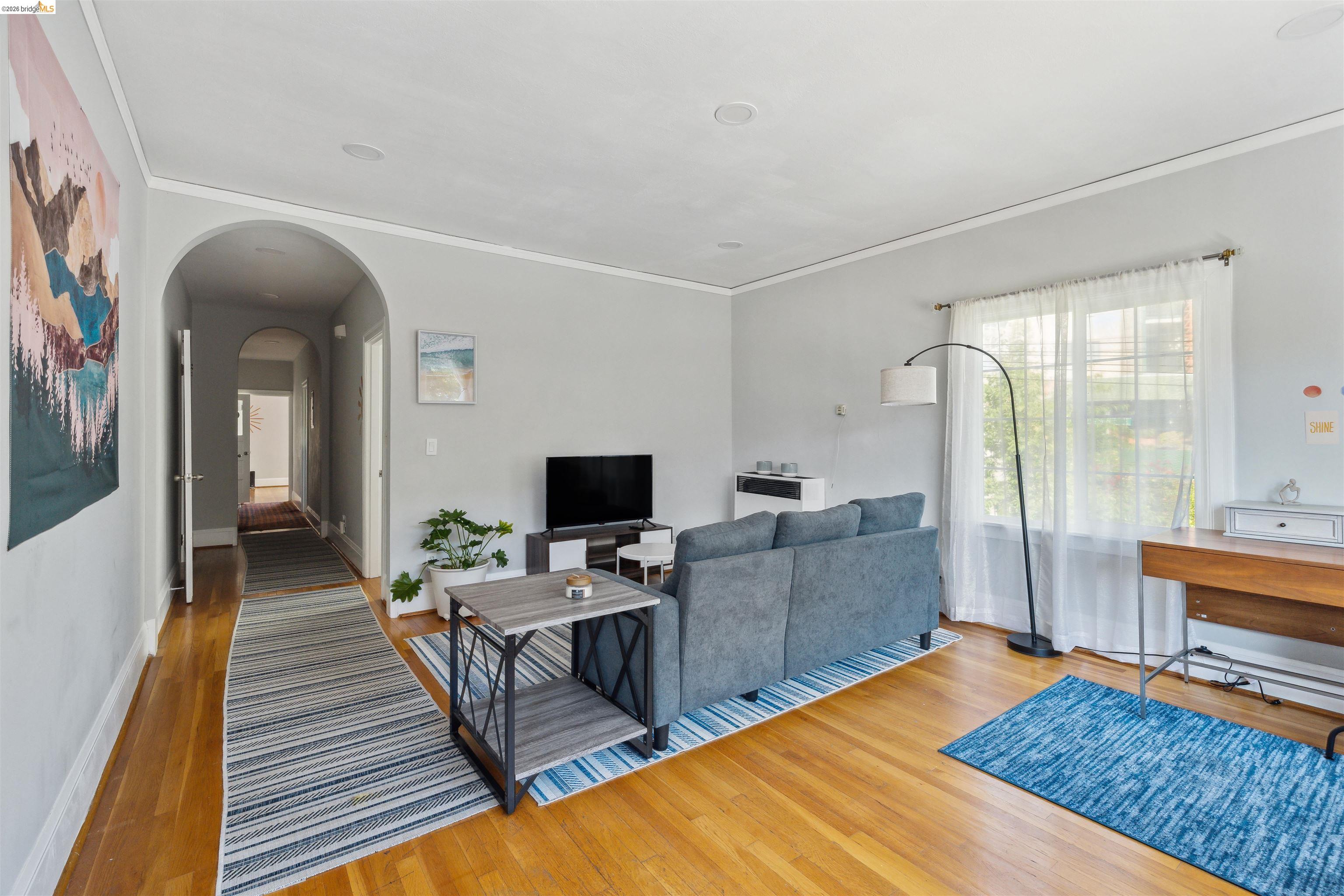 Detail Gallery Image 9 of 27 For 256 29th St, Oakland,  CA 94611 - – Beds | – Baths