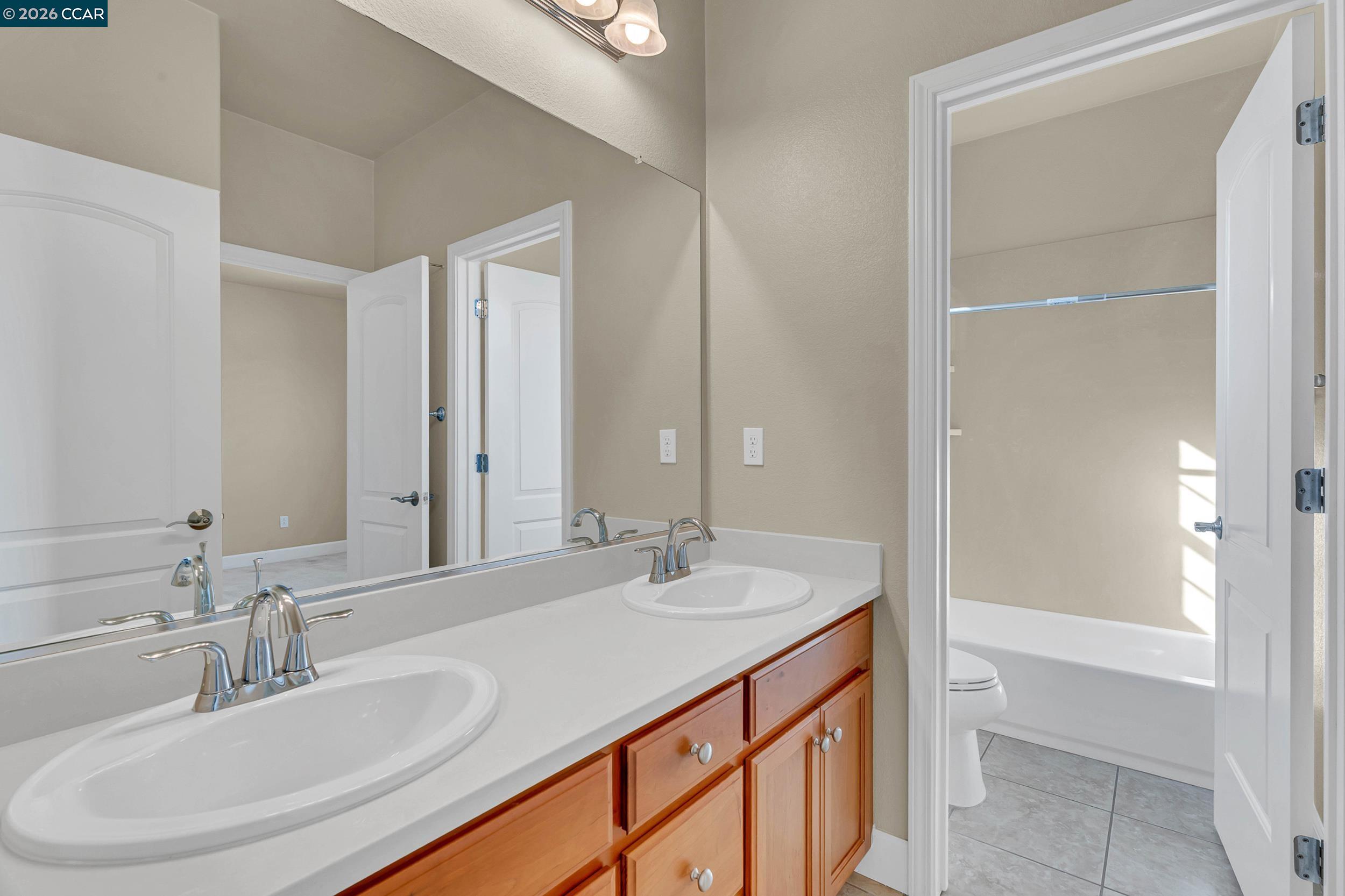 Detail Gallery Image 40 of 60 For 733 W Questa Trl, Mountain House,  CA 95391 - 5 Beds | 4/1 Baths