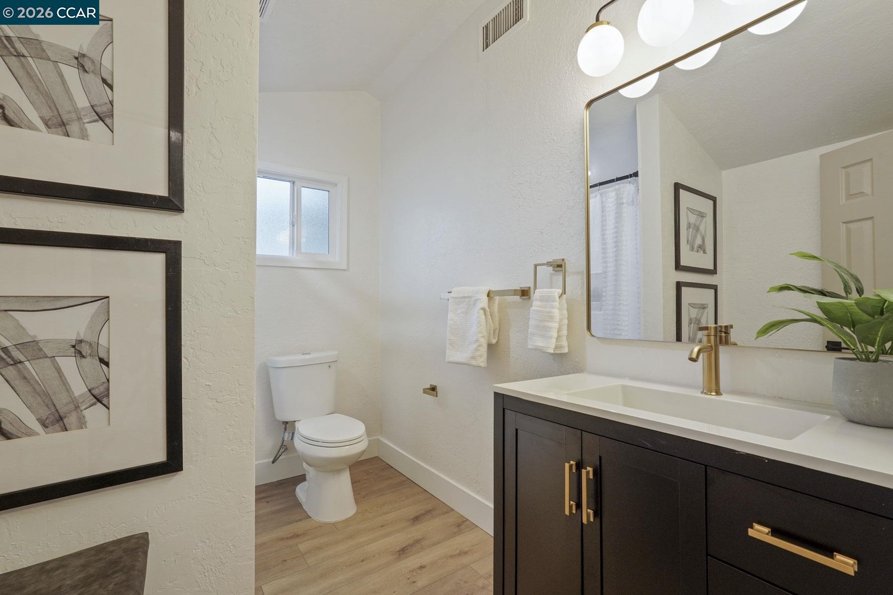 Detail Gallery Image 15 of 33 For 13700 E Hammond, Lockeford,  CA 95237 - 2 Beds | 1 Baths