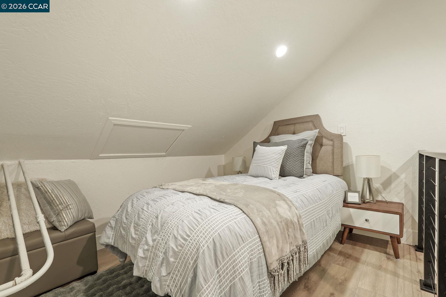 Detail Gallery Image 20 of 33 For 13700 E Hammond, Lockeford,  CA 95237 - 2 Beds | 1 Baths