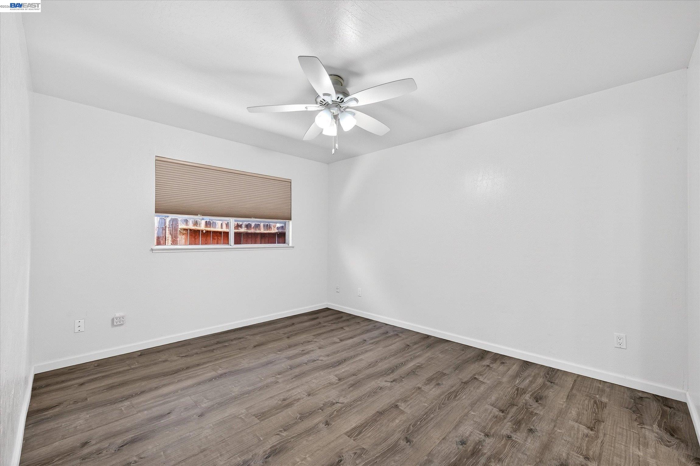 Detail Gallery Image 13 of 28 For 2032 Newport Dr, Pittsburg,  CA 94565 - 4 Beds | 2 Baths